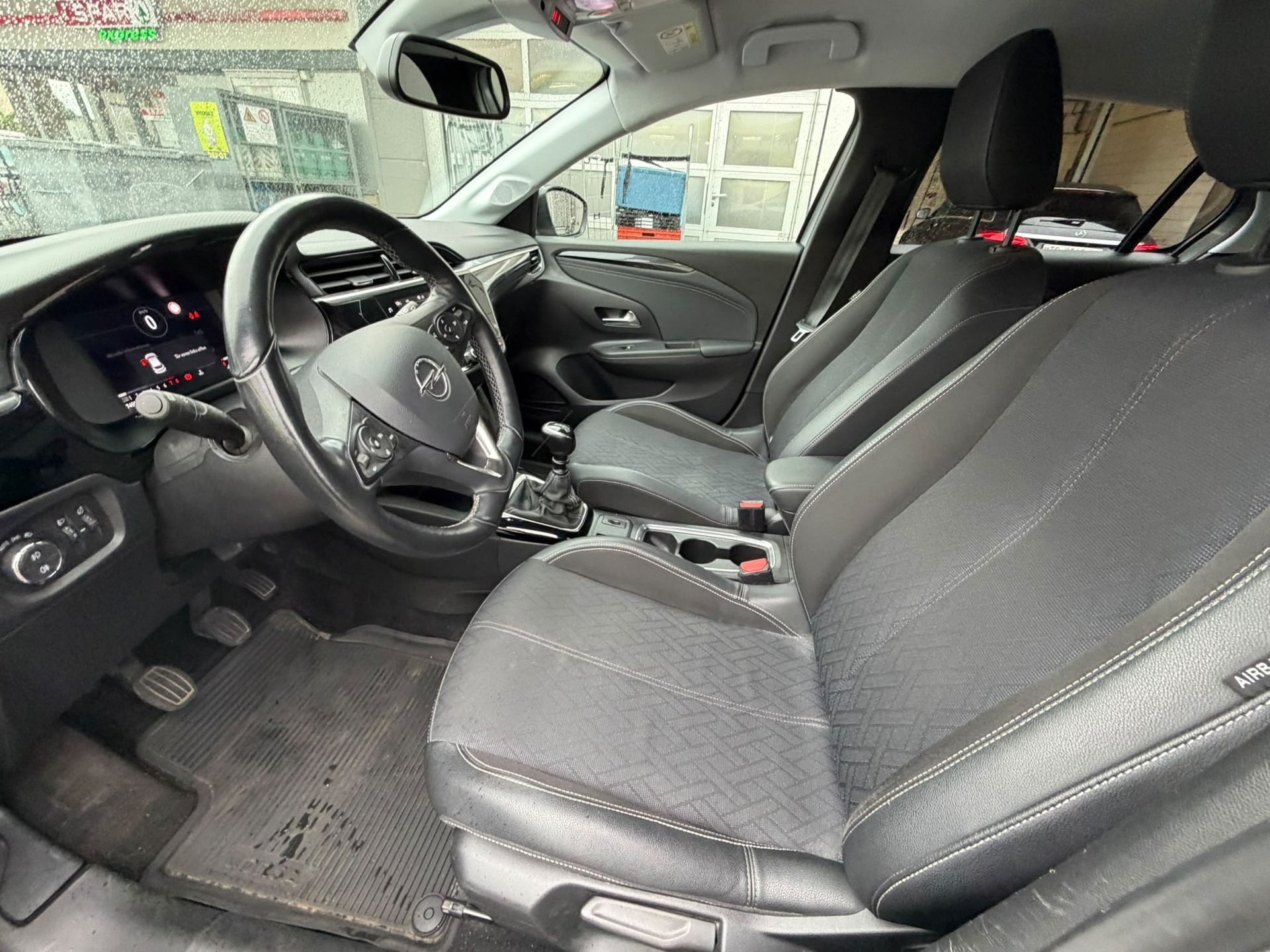 OPEL Corsa 1.2 TP Elegance-image-11