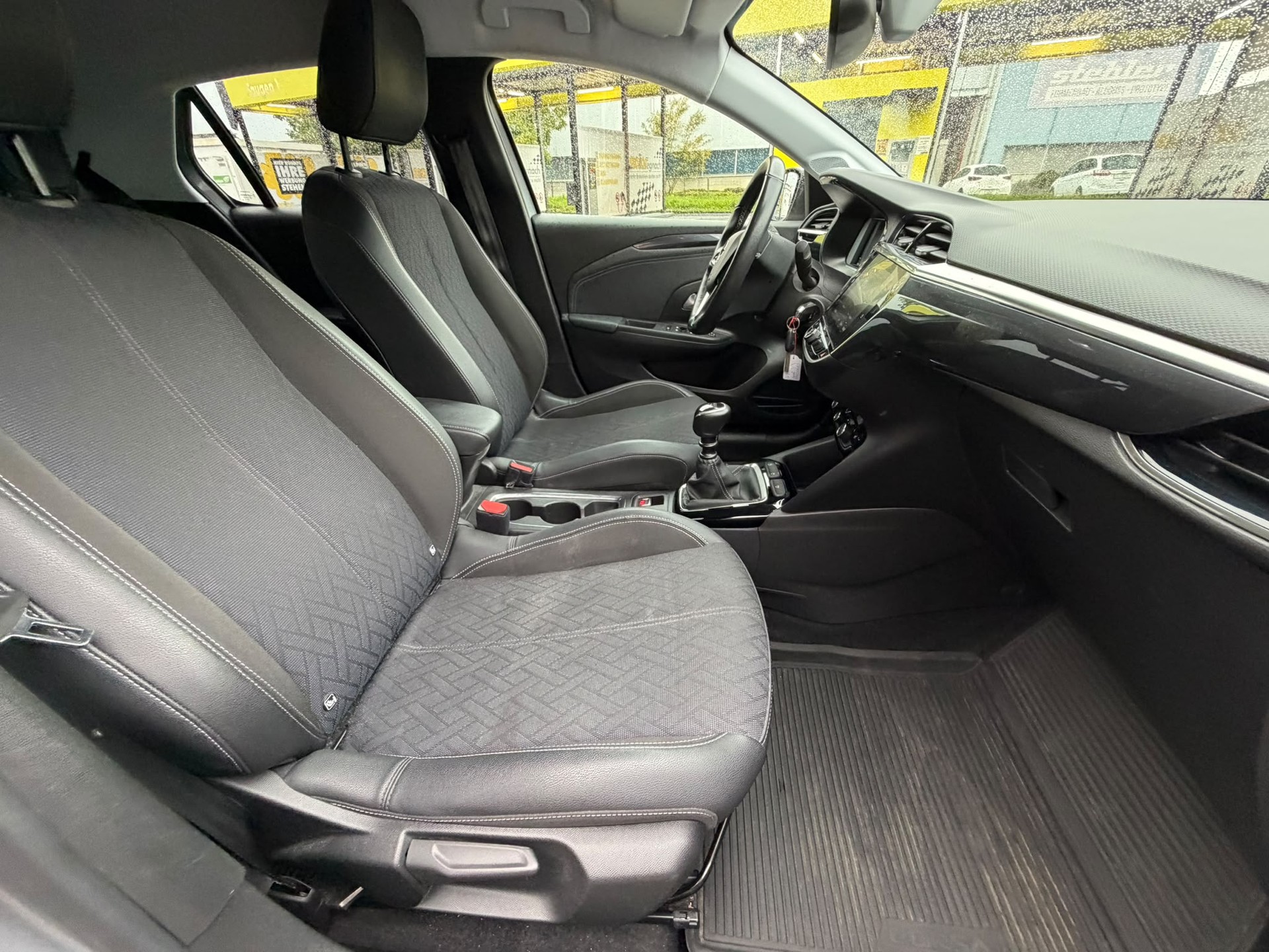 OPEL Corsa 1.2 TP Elegance-image-12