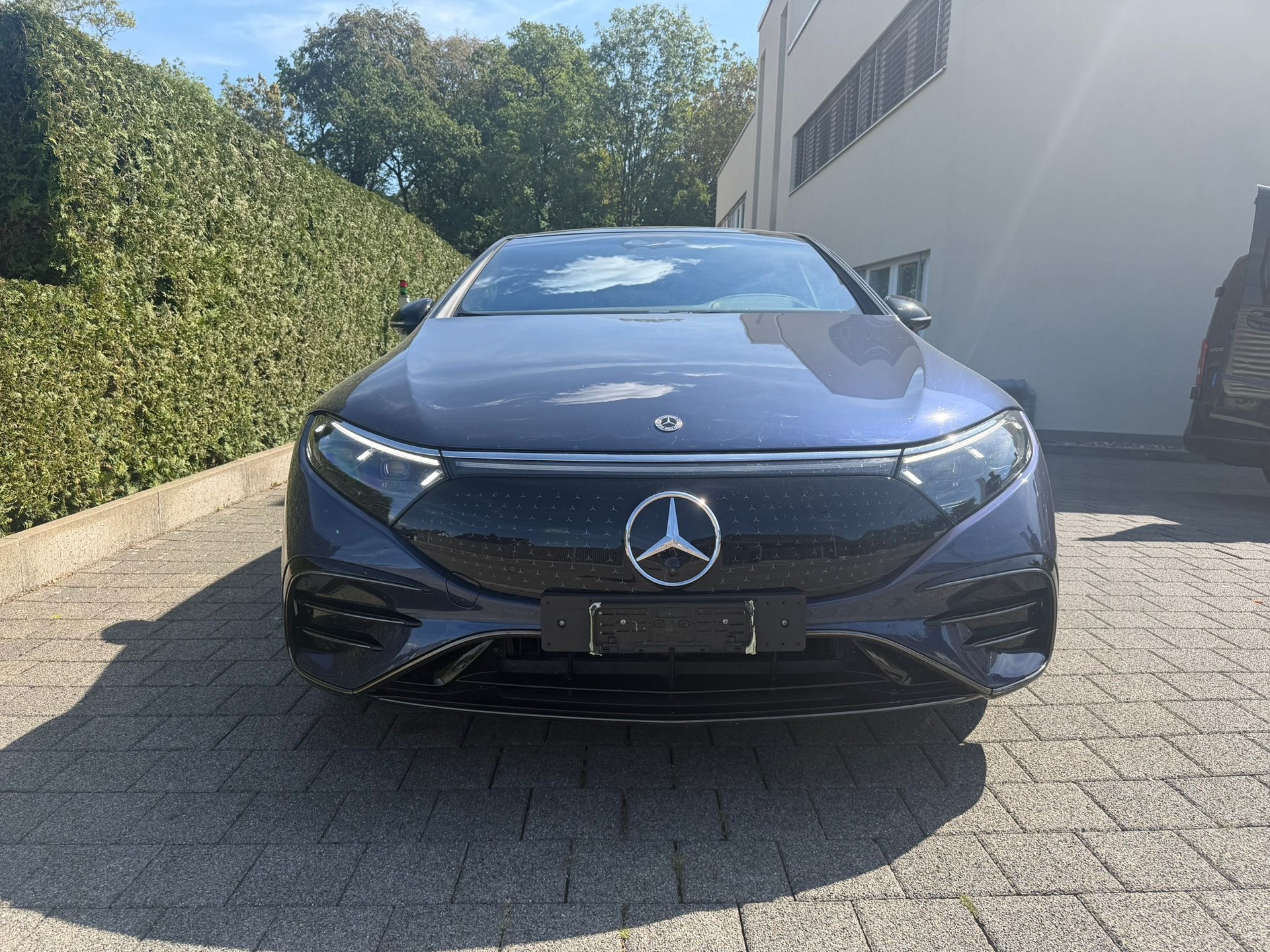 MERCEDES-BENZ EQS 580 Executive Edition AMG Line 4matic-image-0