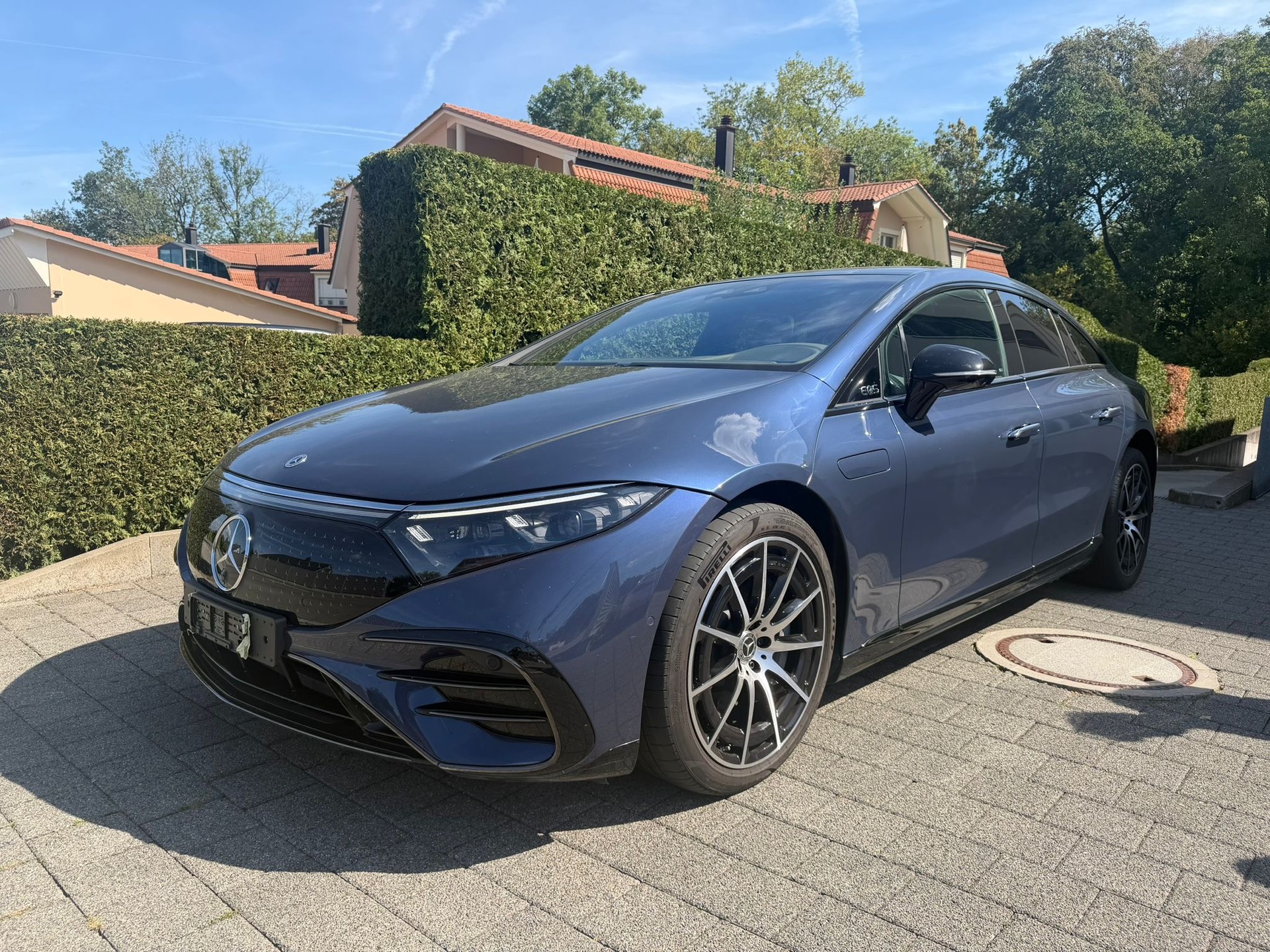 MERCEDES-BENZ EQS 580 Executive Edition AMG Line 4matic-image-5