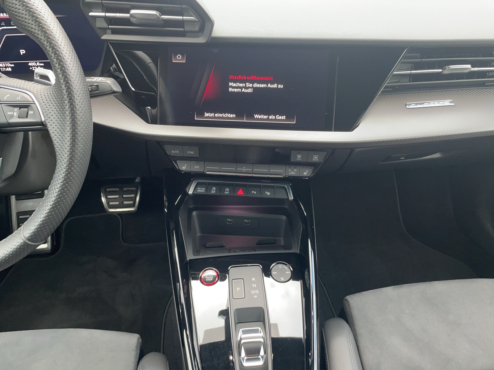 AUDI RS3 Sportback 2.5 TSI quattro S-tronic-image-11
