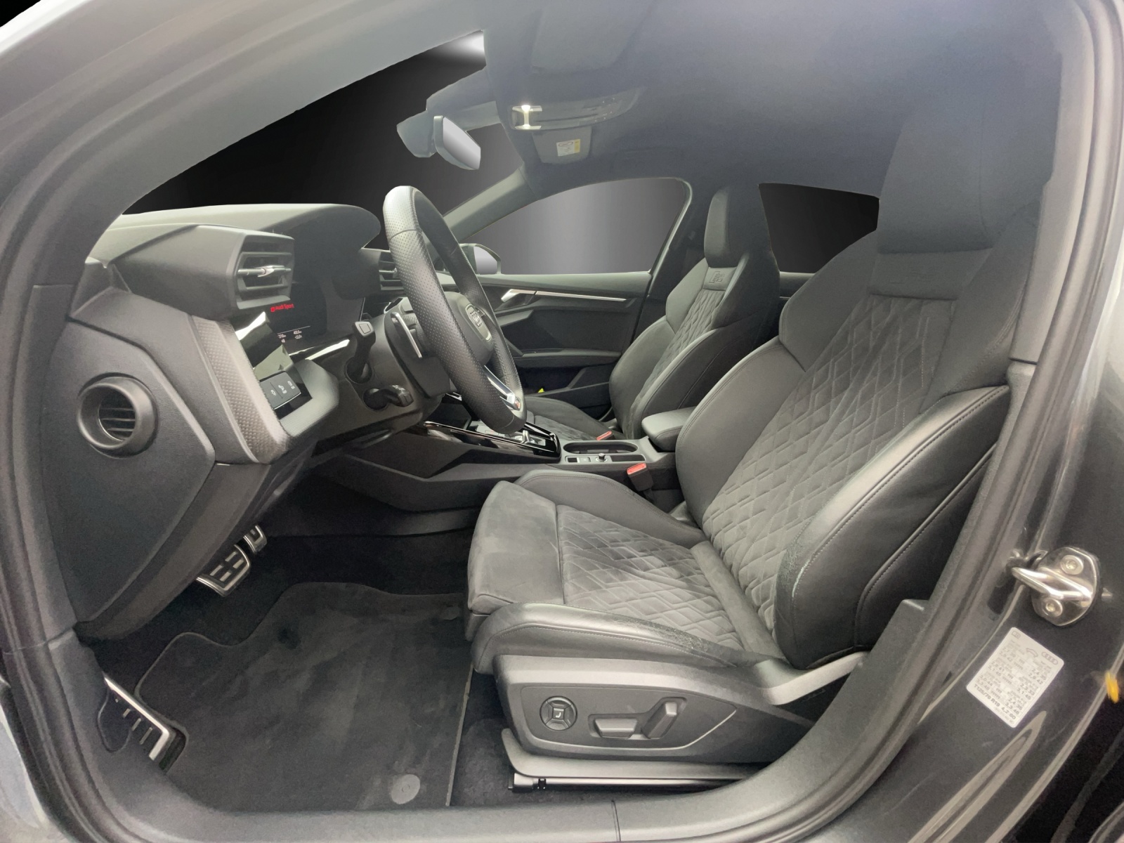 AUDI RS3 Sportback 2.5 TSI quattro S-tronic-image-9
