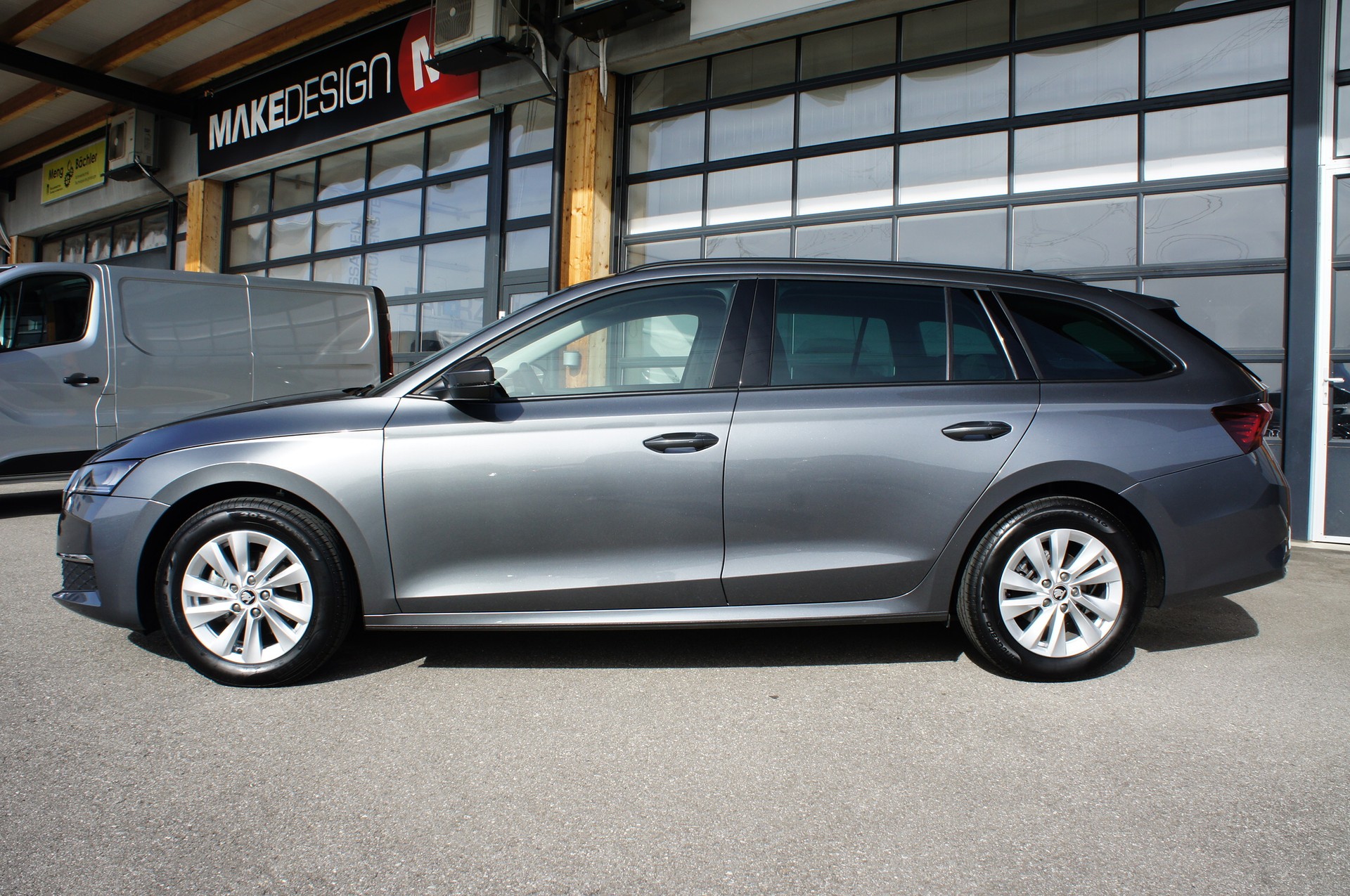 SKODA Octavia Combi 1.5 TSI mHEV DSG Selection-image-1