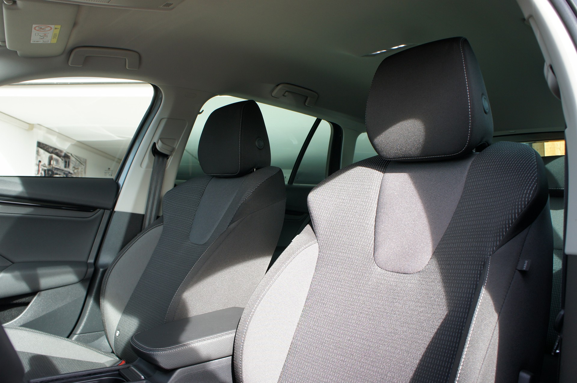 SKODA Octavia Combi 1.5 TSI mHEV DSG Selection-image-15