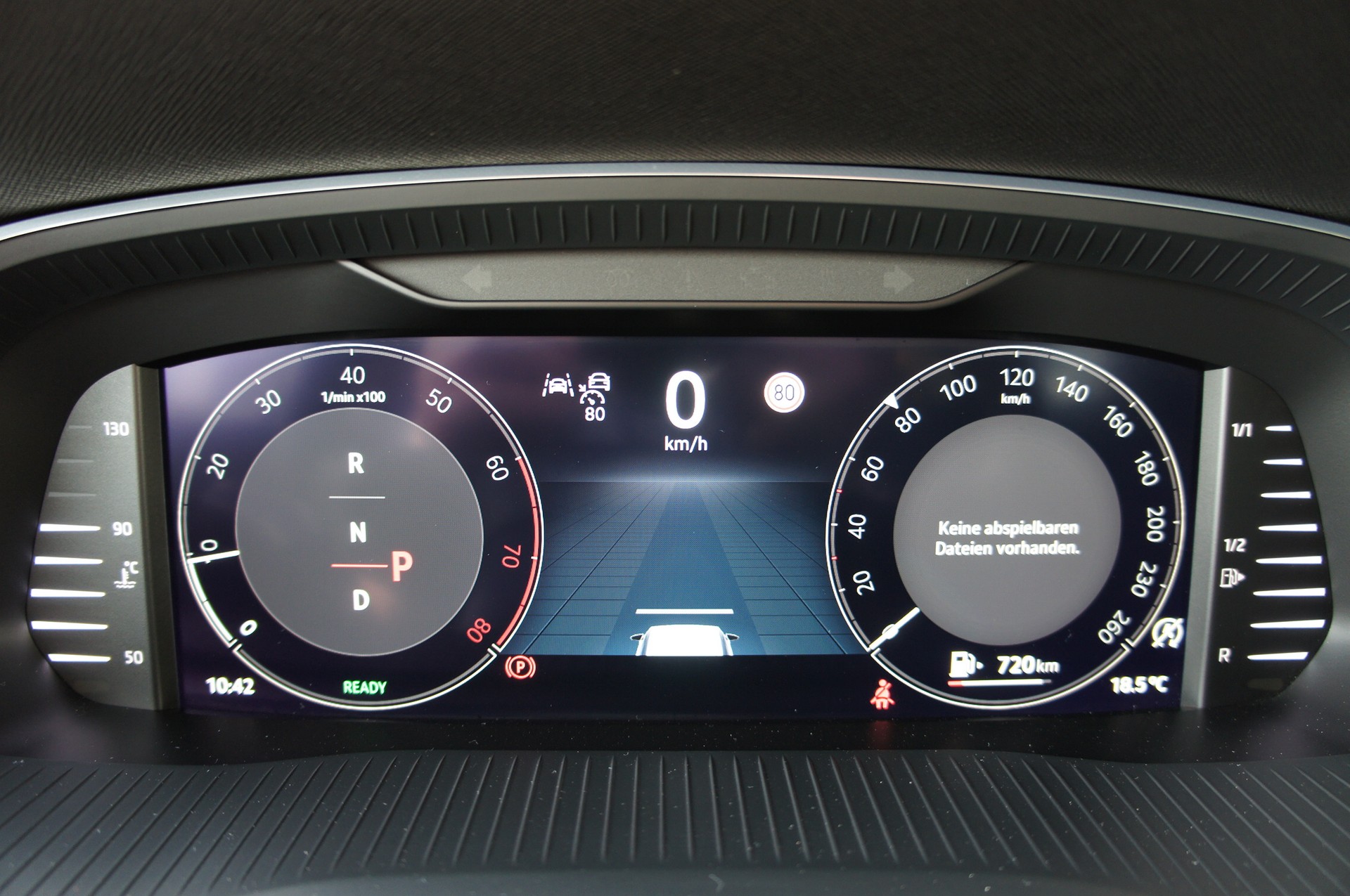 SKODA Octavia Combi 1.5 TSI mHEV DSG Selection-image-24