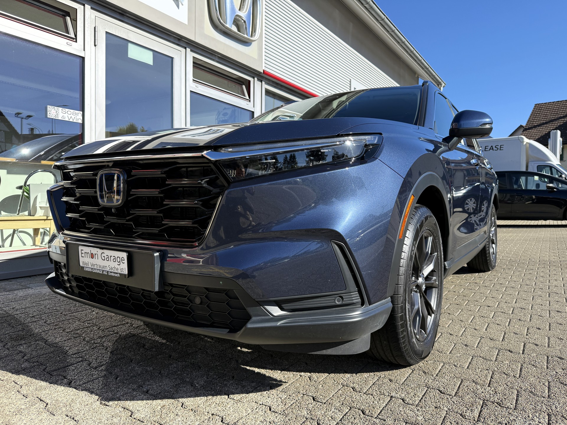 HONDA CR-V 2.0i MMD Hybrid Advance 4WD Automatic-image-2
