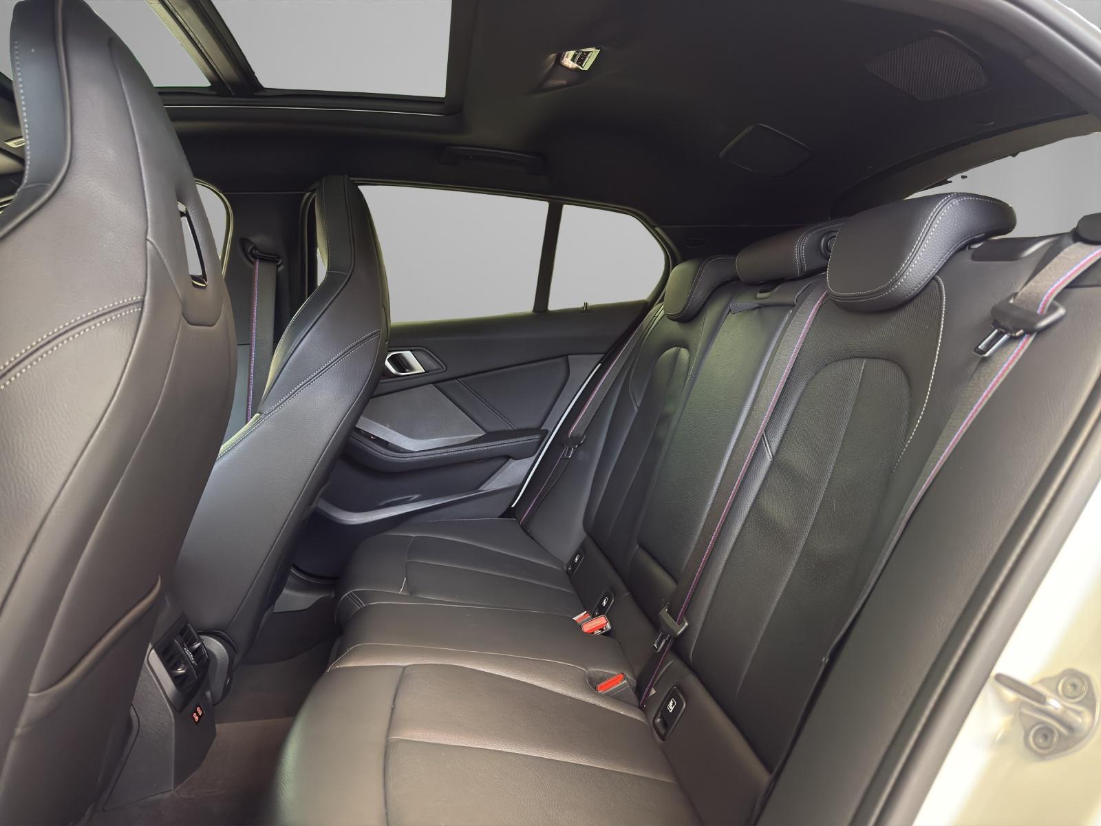 BMW M135i xDrive M-Sportpaket Pro-image-19