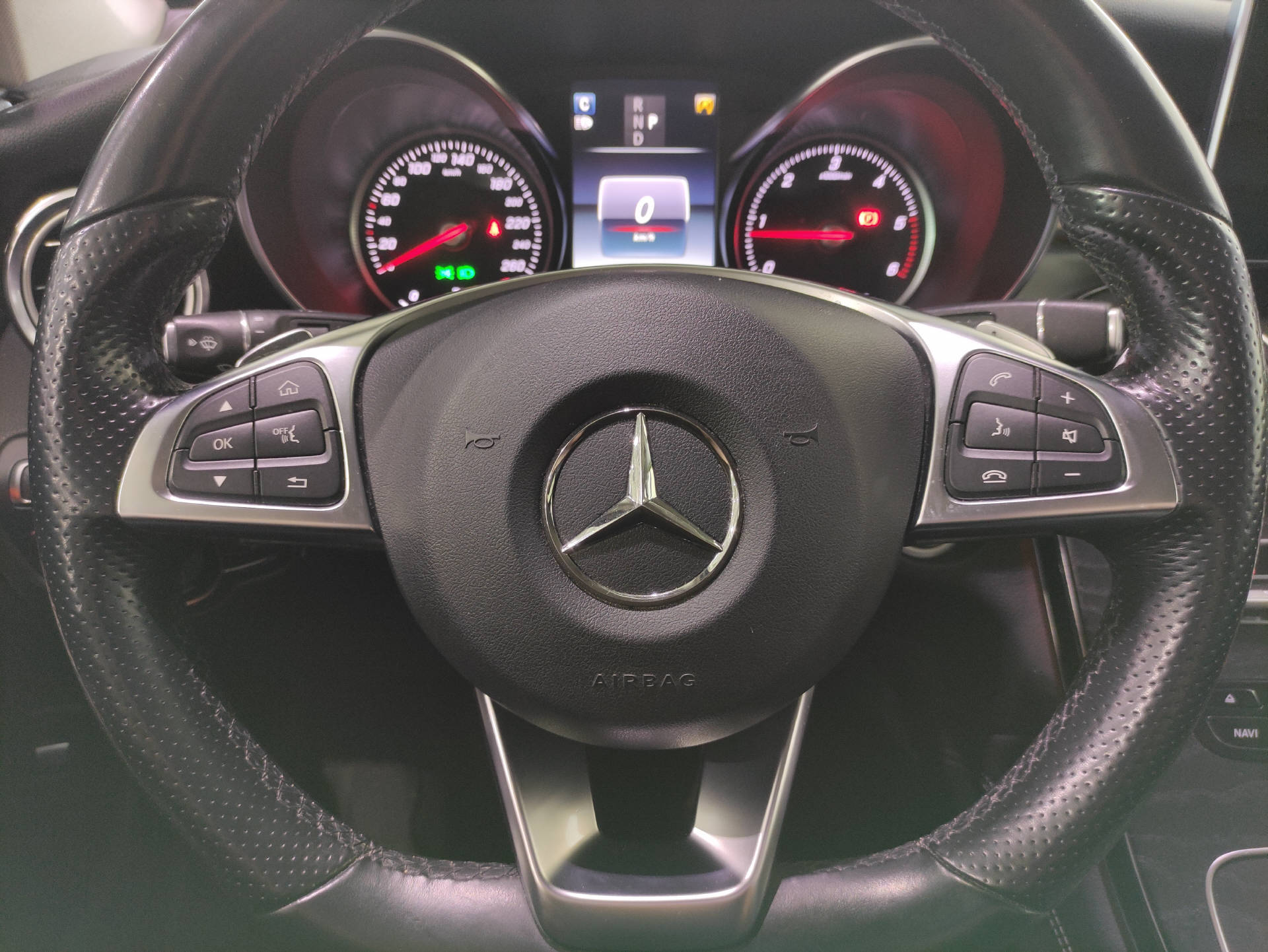 MERCEDES-BENZ GLC 250 d AMG Line 4m-image-6