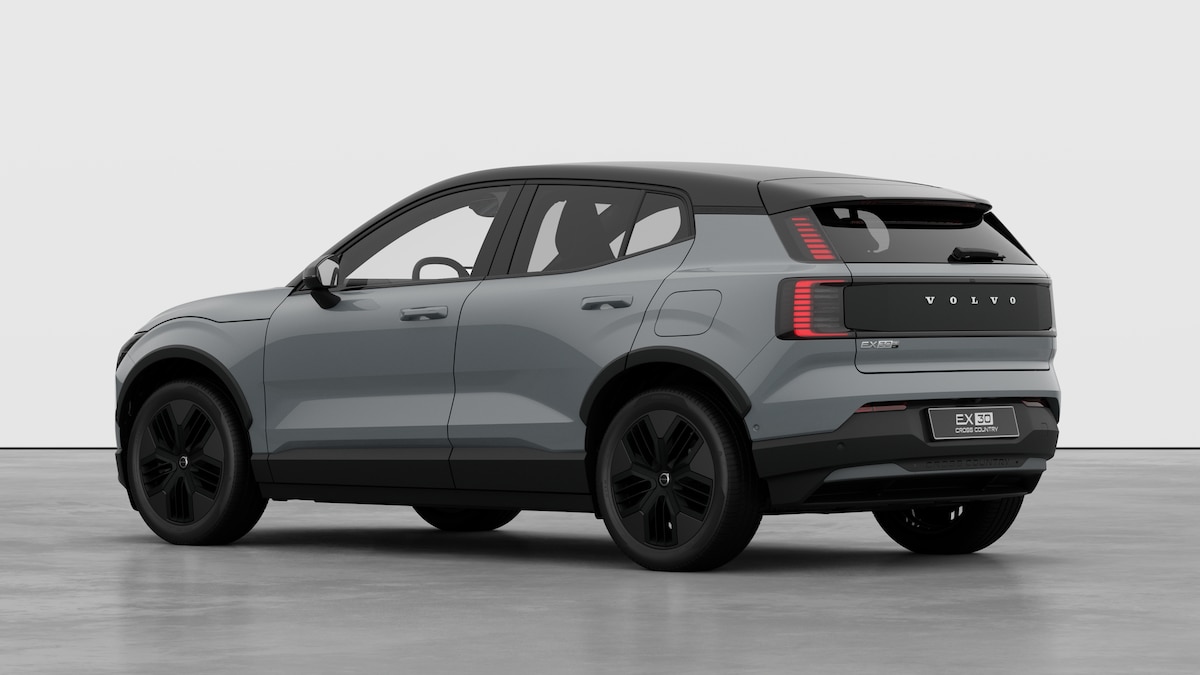 VOLVO EX30 CC P8 Ultra AWD-image-1