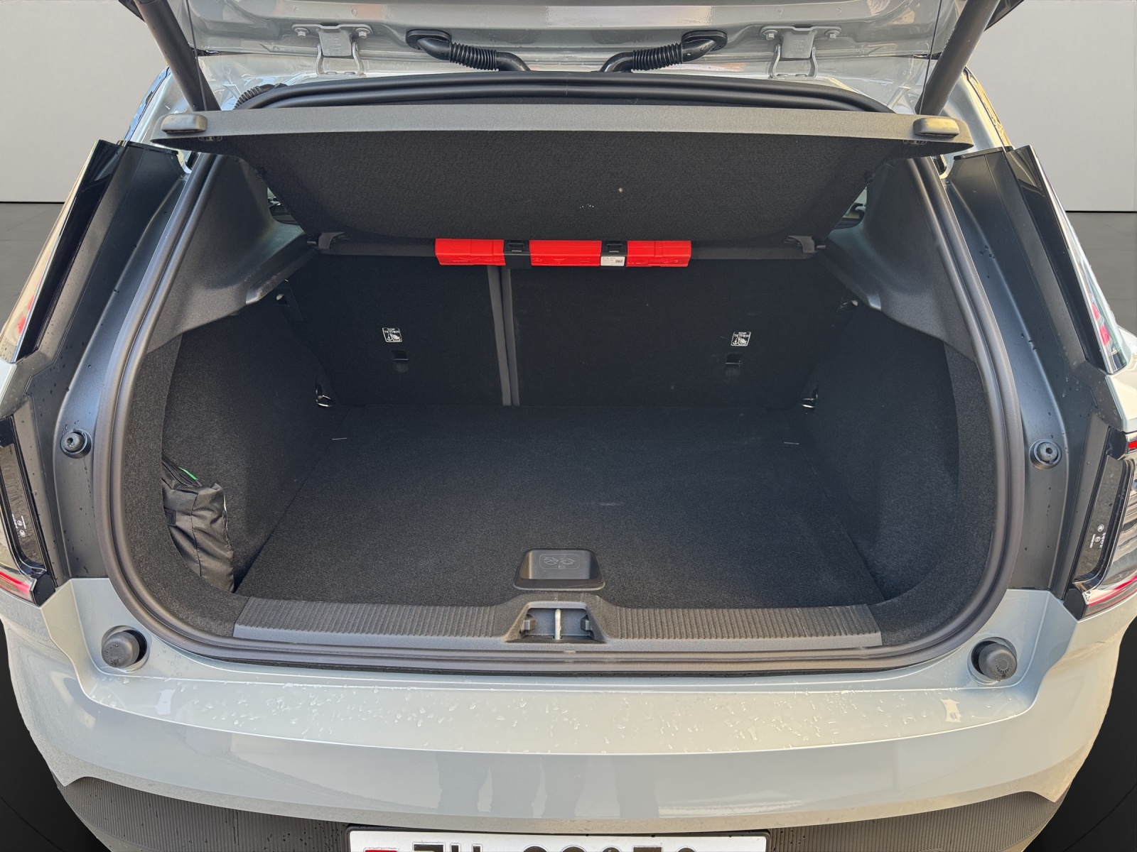 VOLVO EX30 CC P8 Ultra AWD-image-11