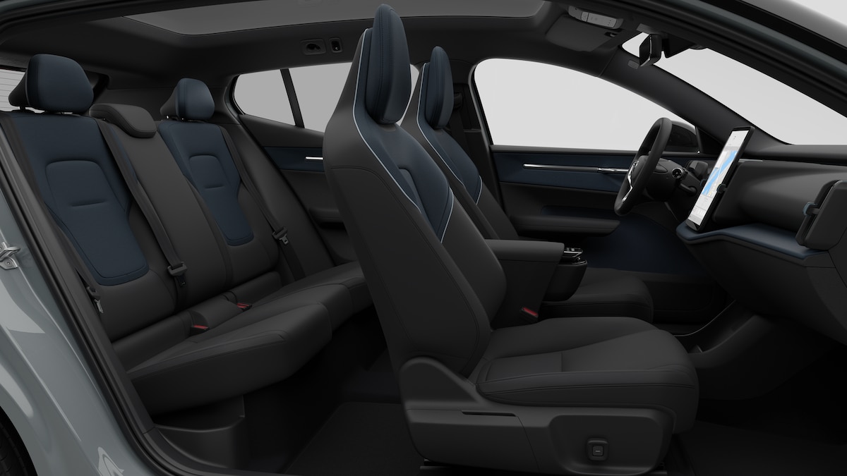 VOLVO EX30 CC P8 Ultra AWD-image-13