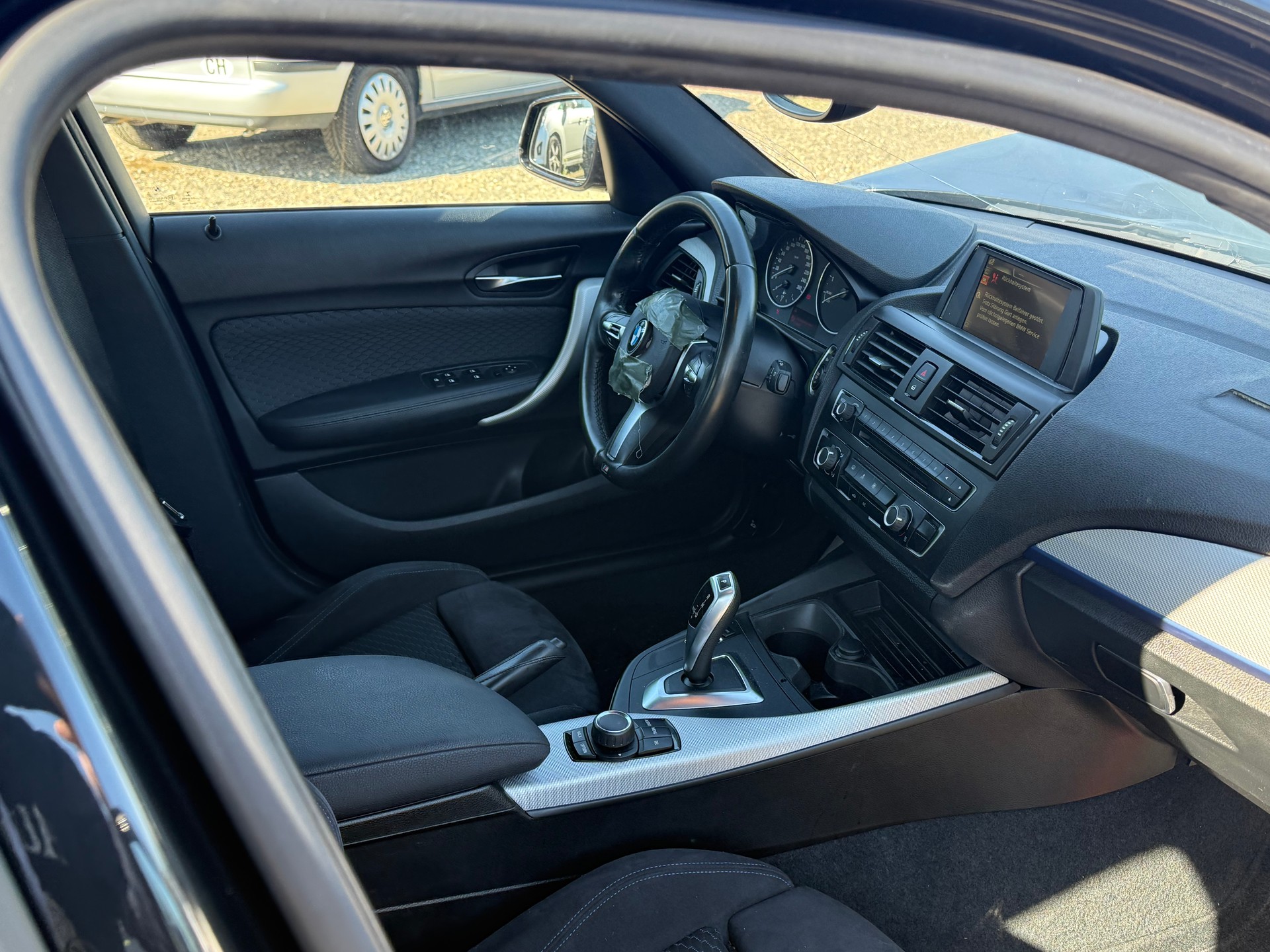 BMW 116i Steptronic-image-7