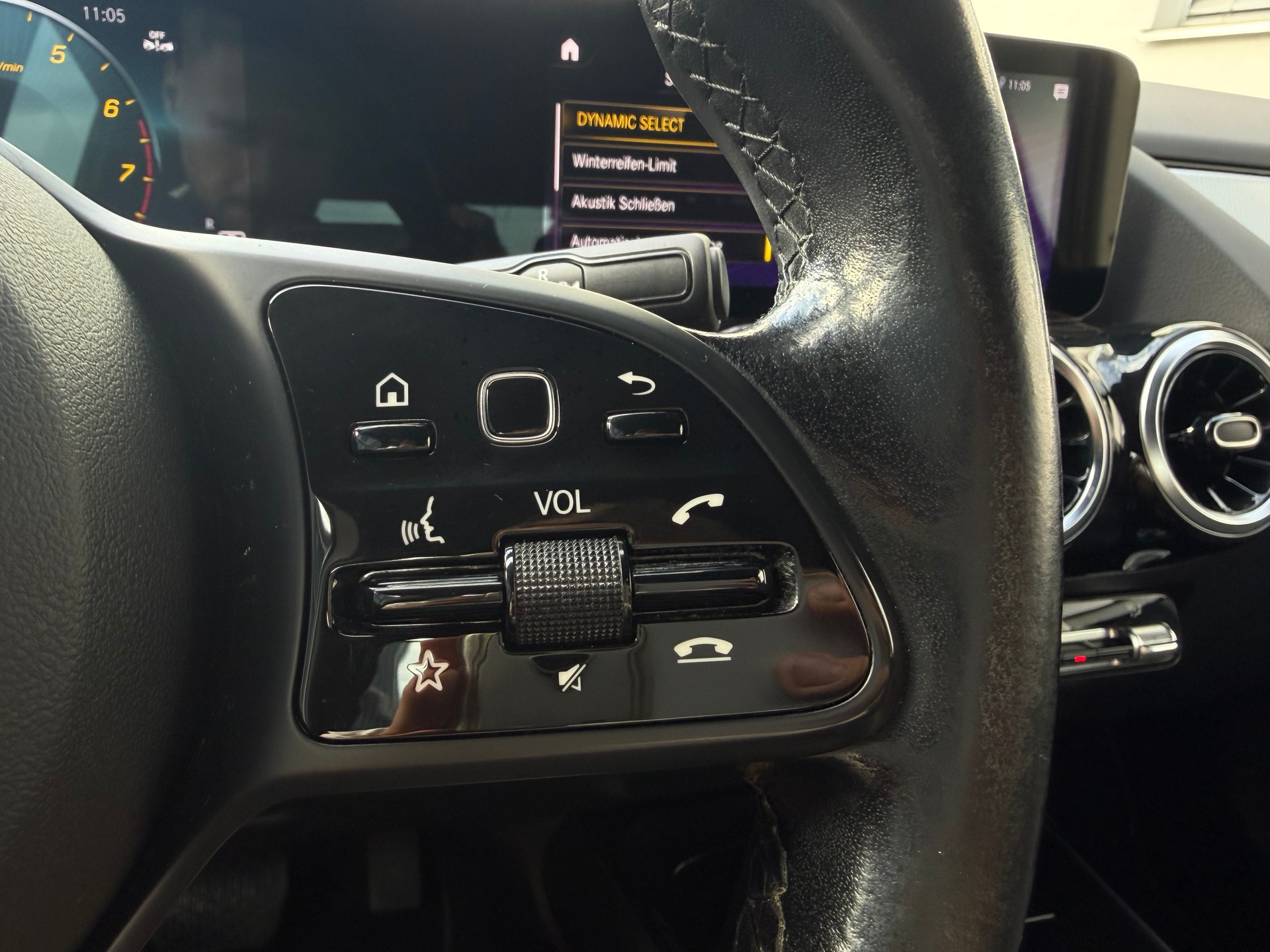 MERCEDES-BENZ B 180 SE Line 7G-DCT-image-21