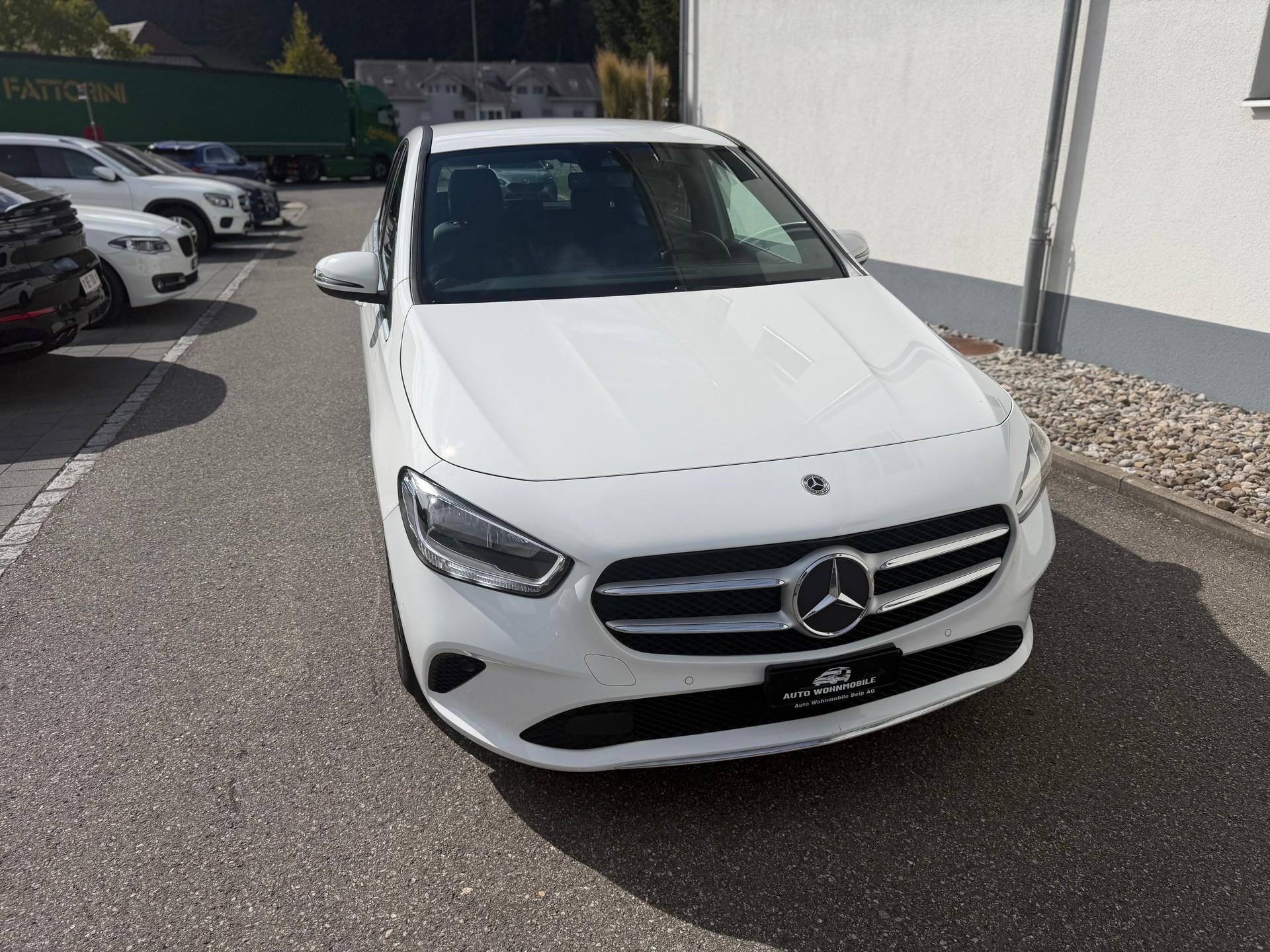 MERCEDES-BENZ B 180 SE Line 7G-DCT-image-0