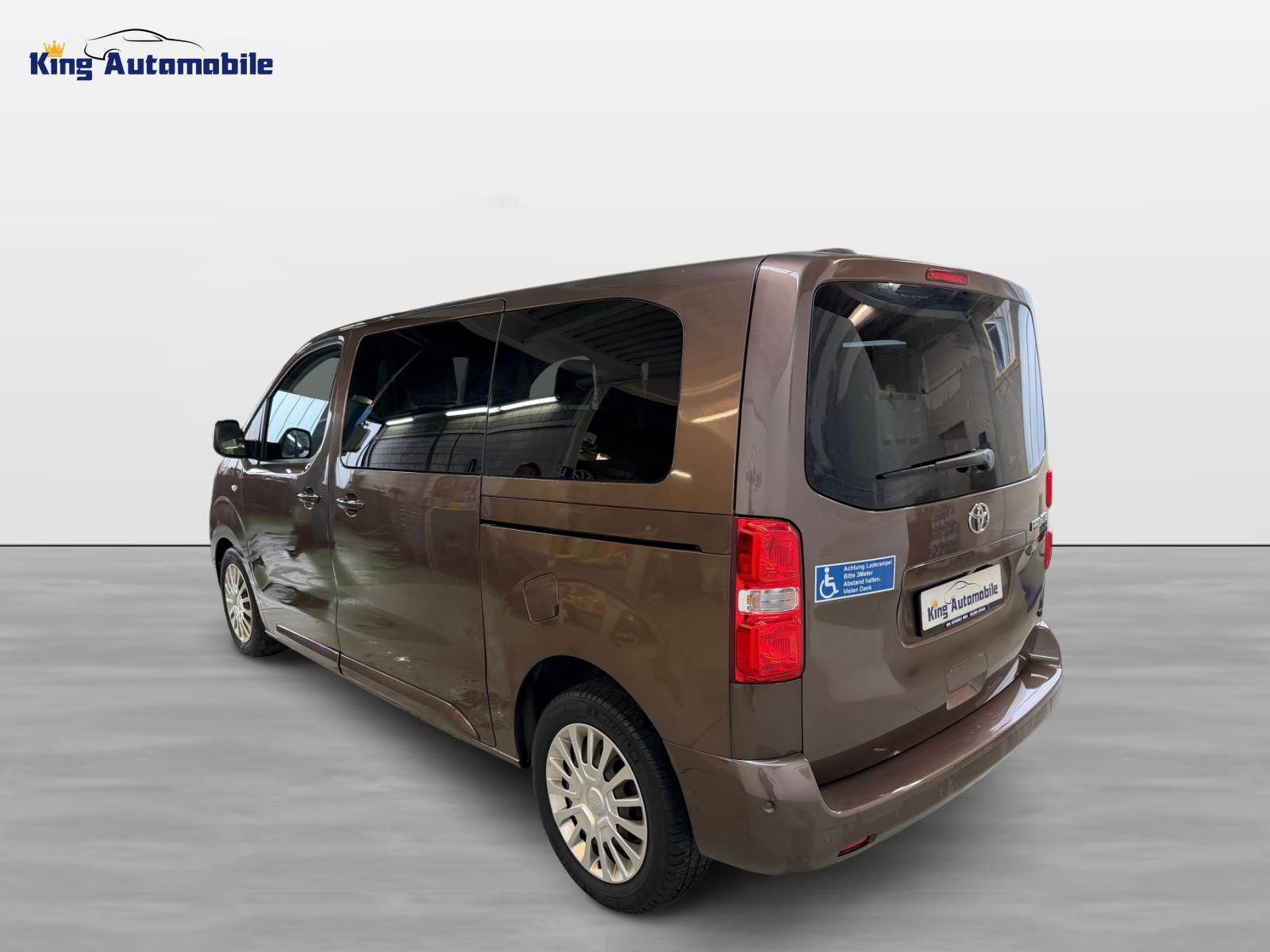 TOYOTA Proace Verso 2.0 D-4D Shuttle L1 | 1 Platz für Rollstuhl | 7-Plätzer | Elektrische Türen L+R | Ab MFK 03.2026-image-4