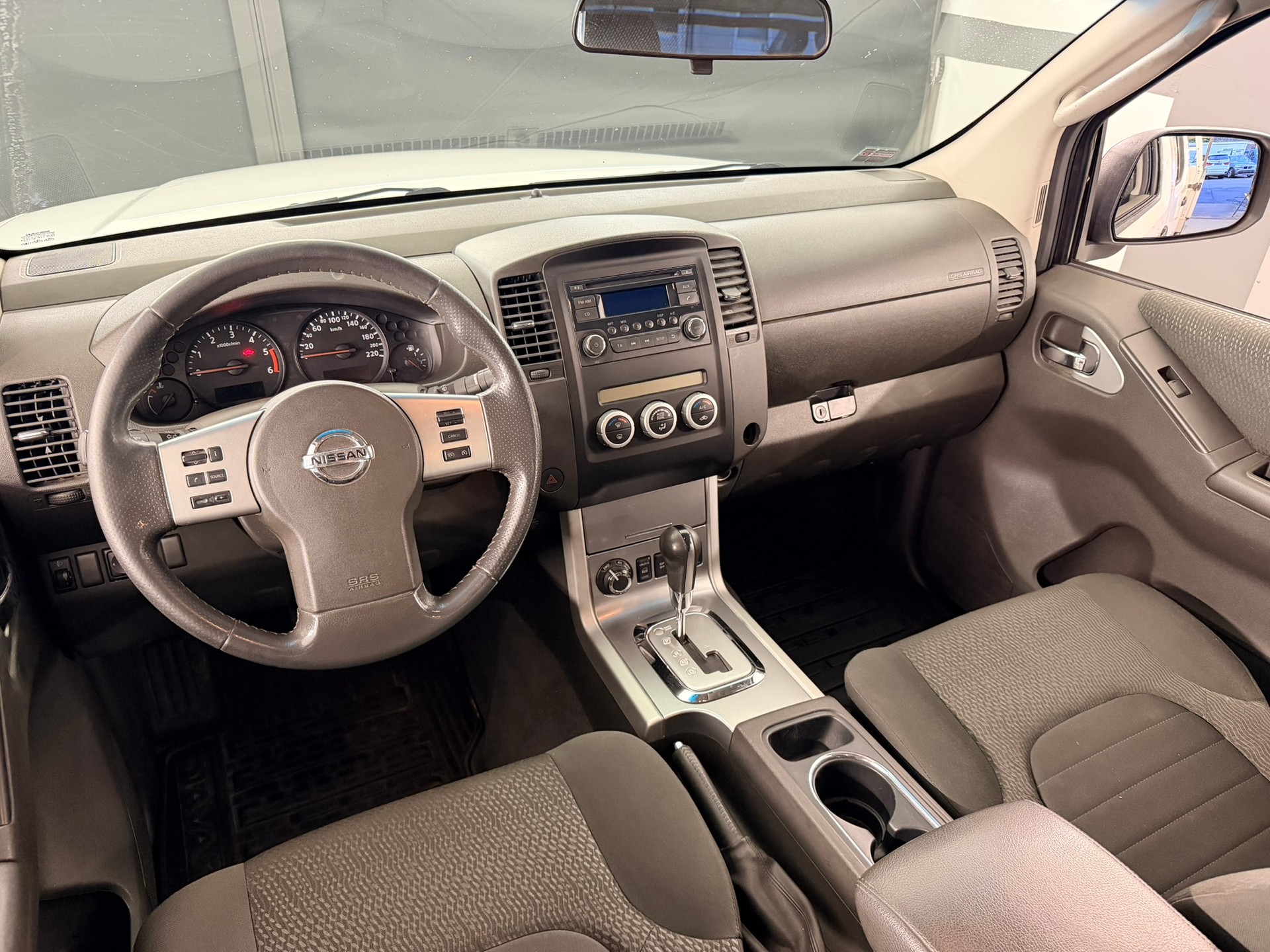 NISSAN Navara Double Cab Platinum 2.5 dCi 4WD Automat-image-8