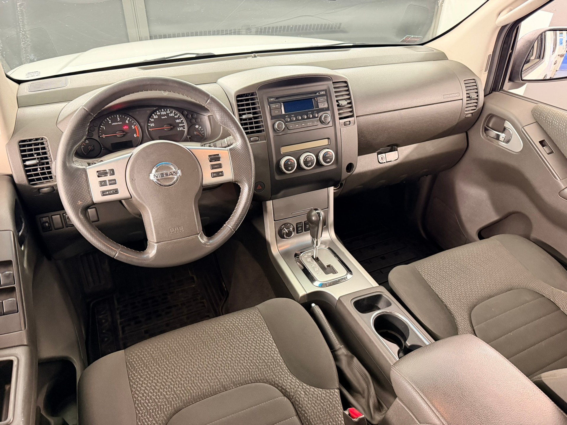 NISSAN Navara Double Cab Platinum 2.5 dCi 4WD Automat-image-7
