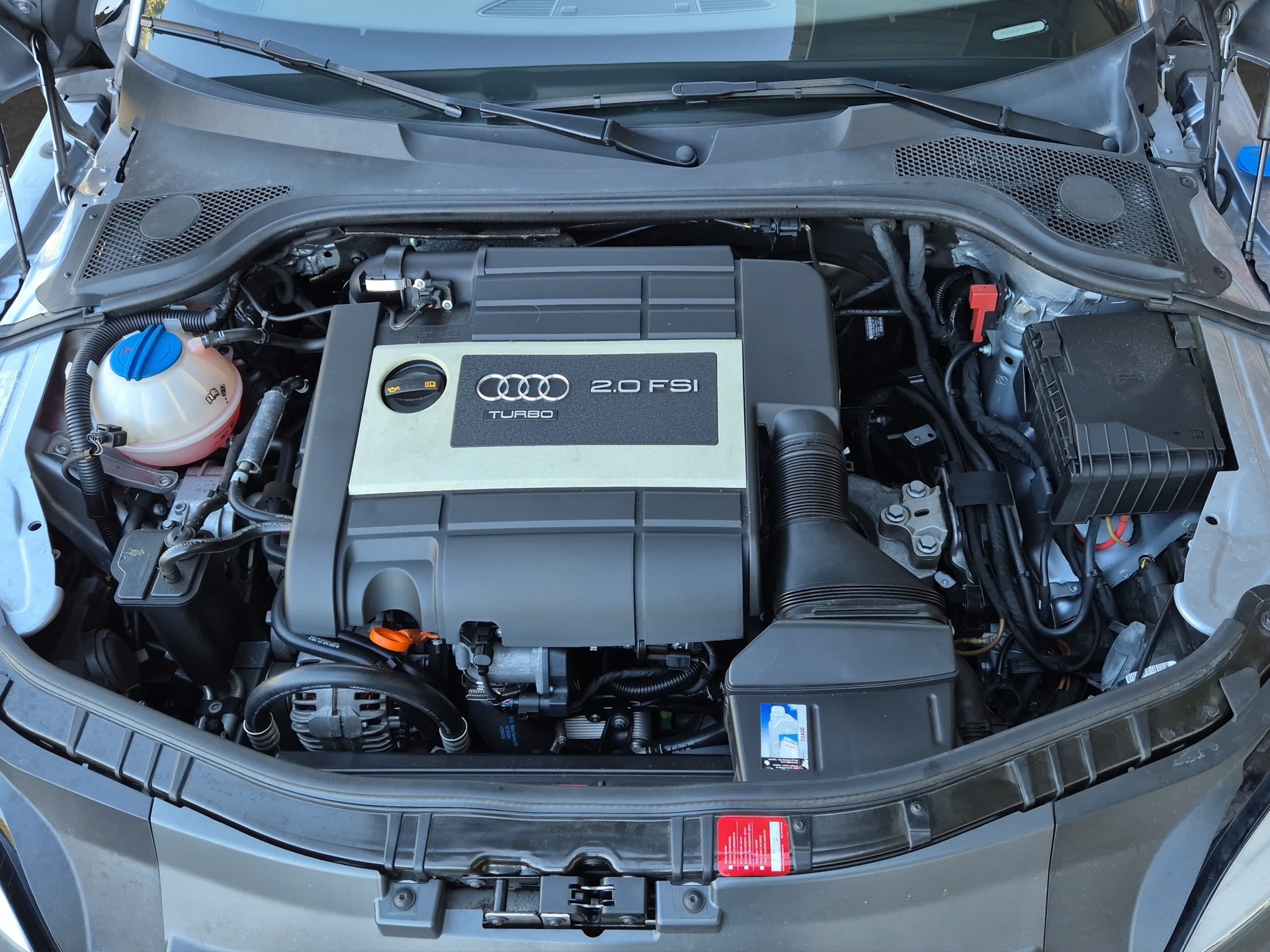 AUDI TT Roadster 2.0 TFSI S-LINE-image-8