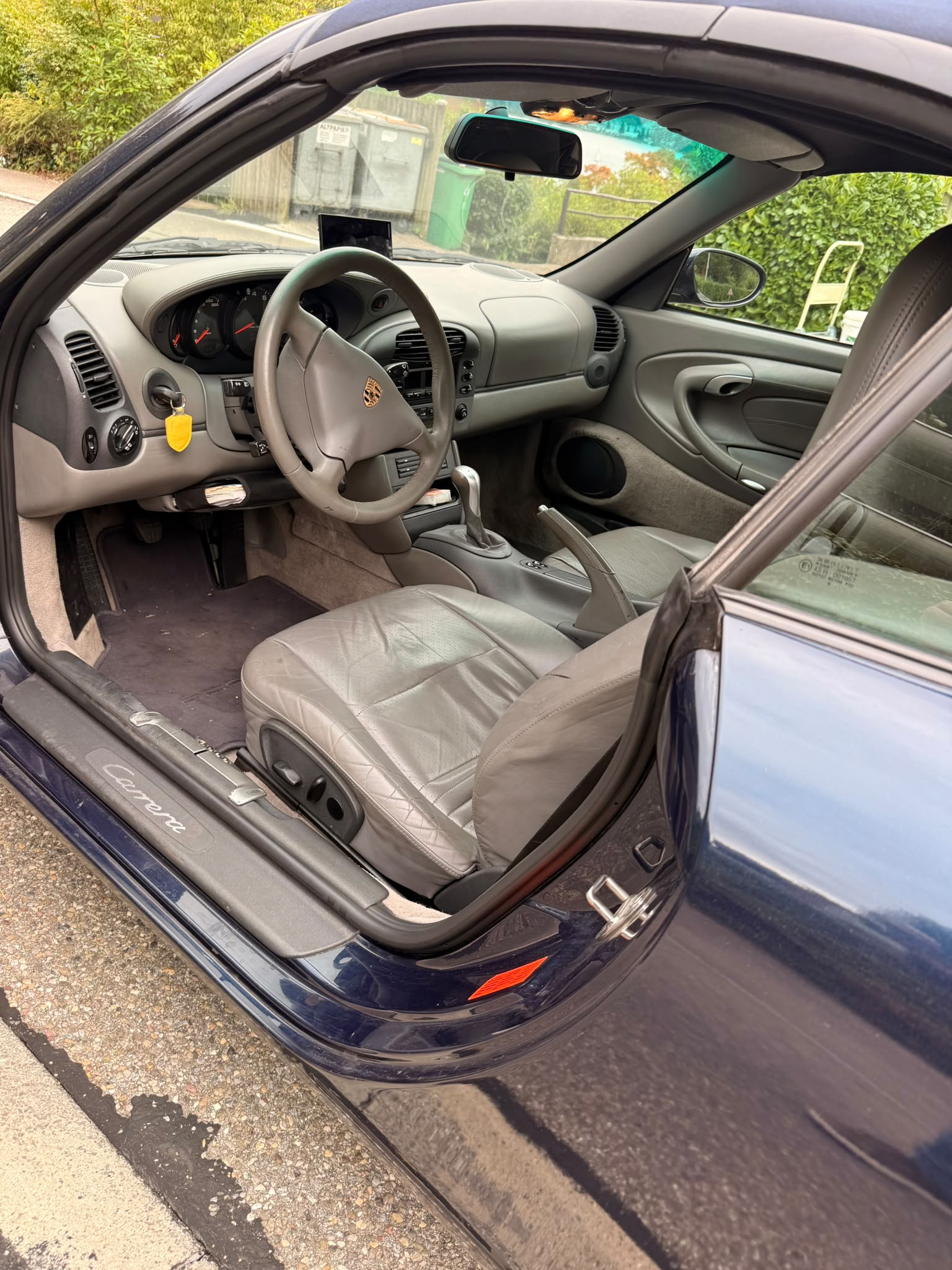 PORSCHE 3.4 Carrera-image-2