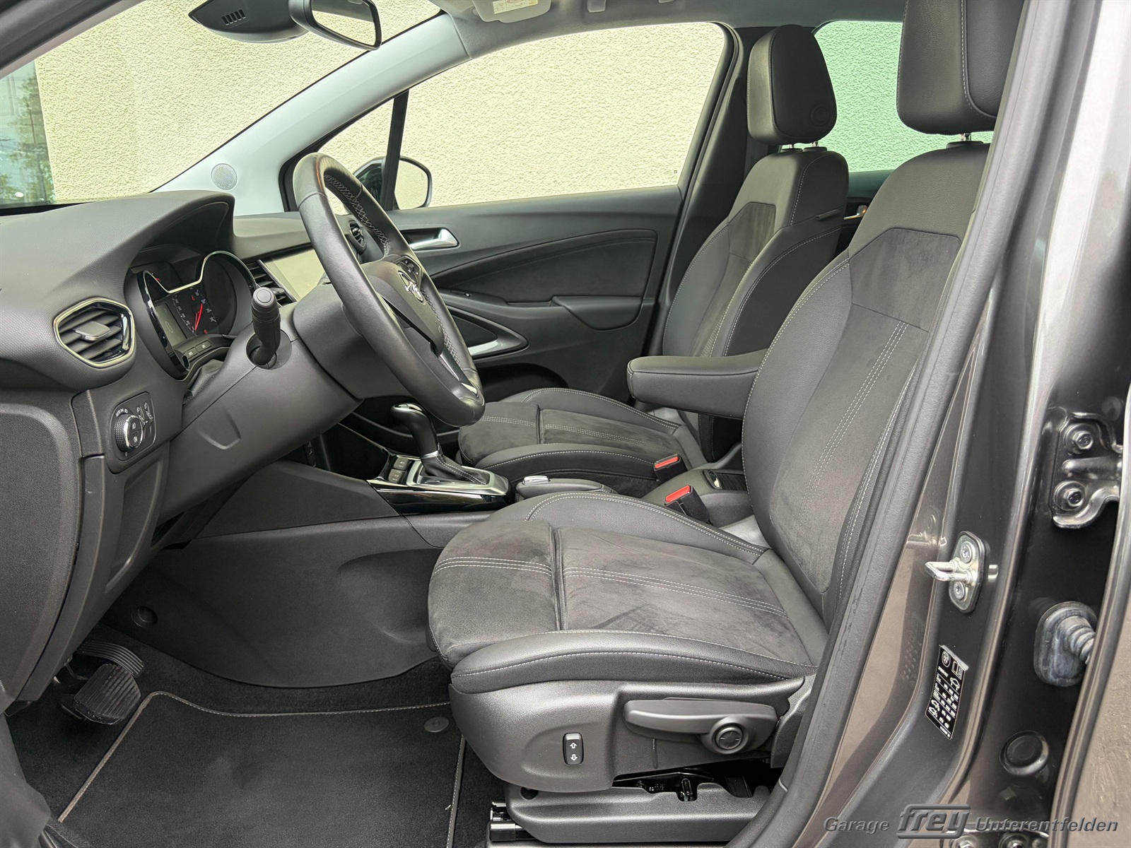 OPEL Crossland 1.2i Elegance Automat "Blitz"-image-5