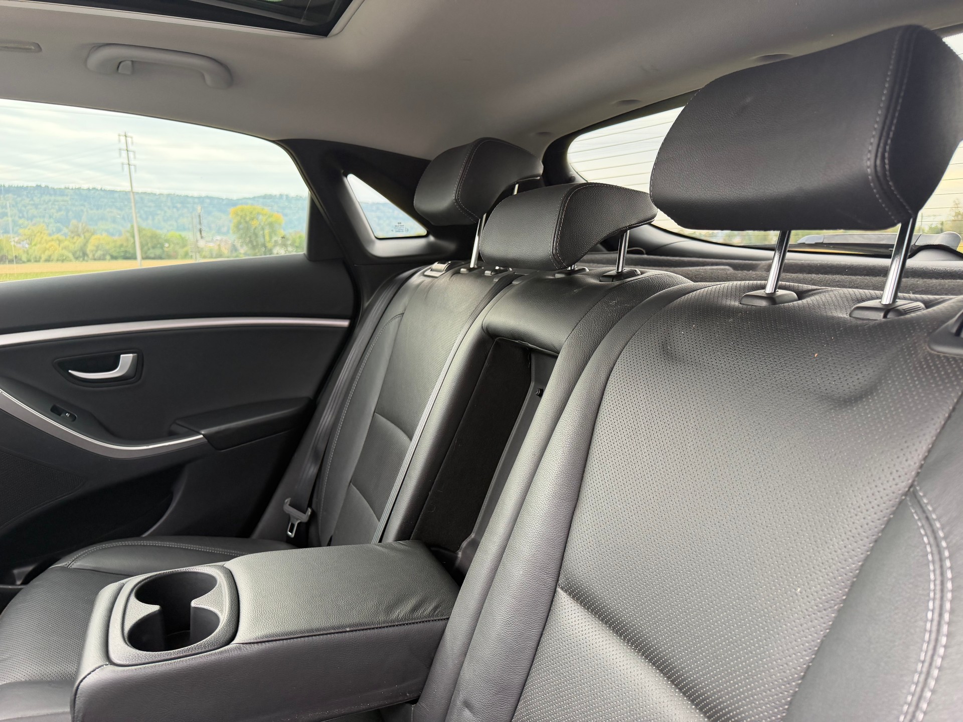 HYUNDAI i30 1.6 CRDi** Vertex** Rückfahrkamera ** Panorama-Schiebedach**-image-26