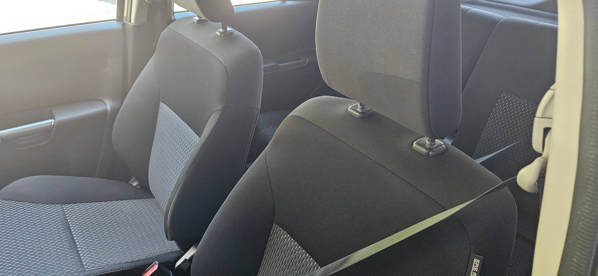 SUZUKI Ignis 1.2i Compact Top Hybrid 4x4-image-10