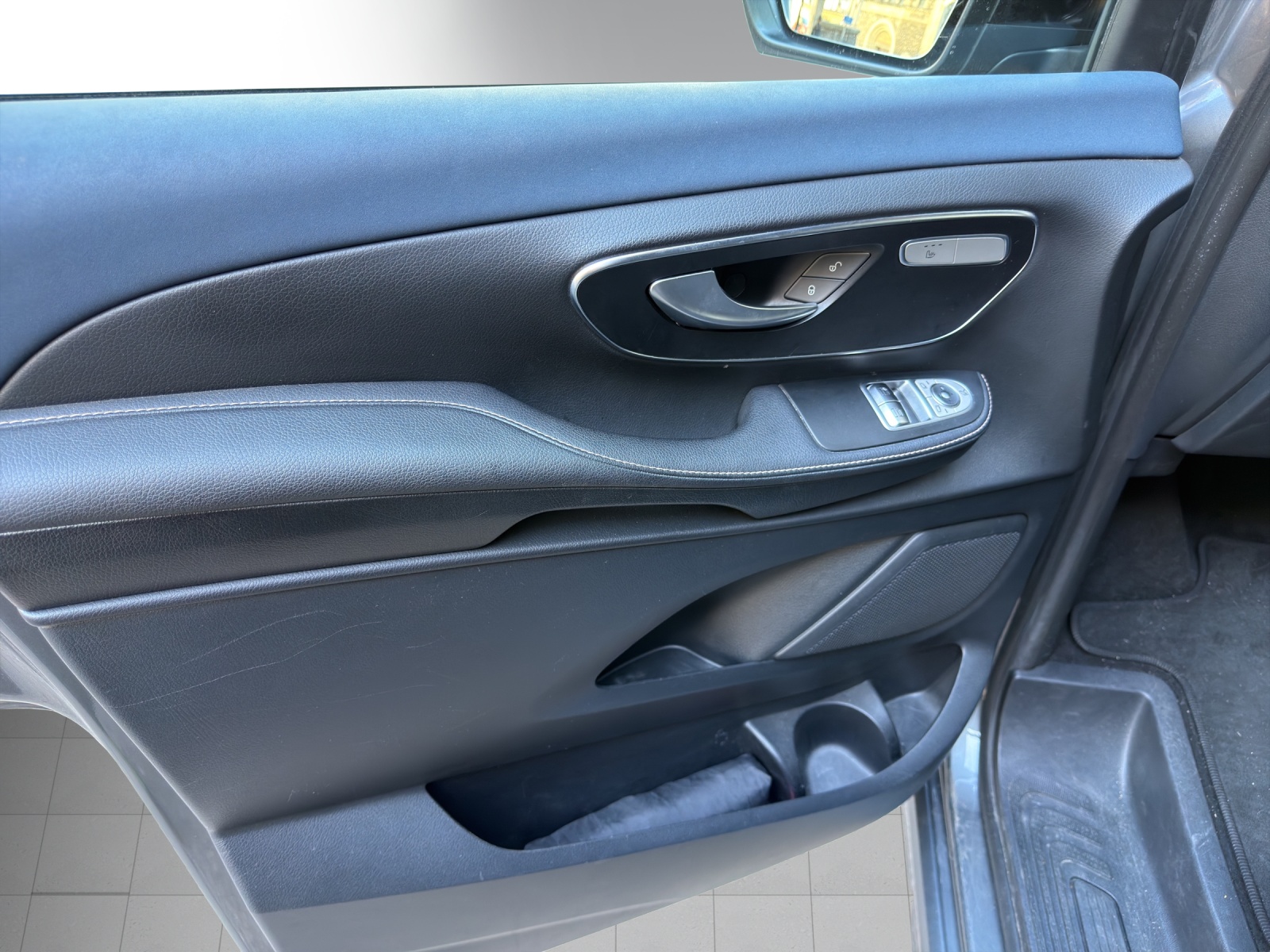 Image MERCEDES-BENZ EQV-300 EQV 300 lang