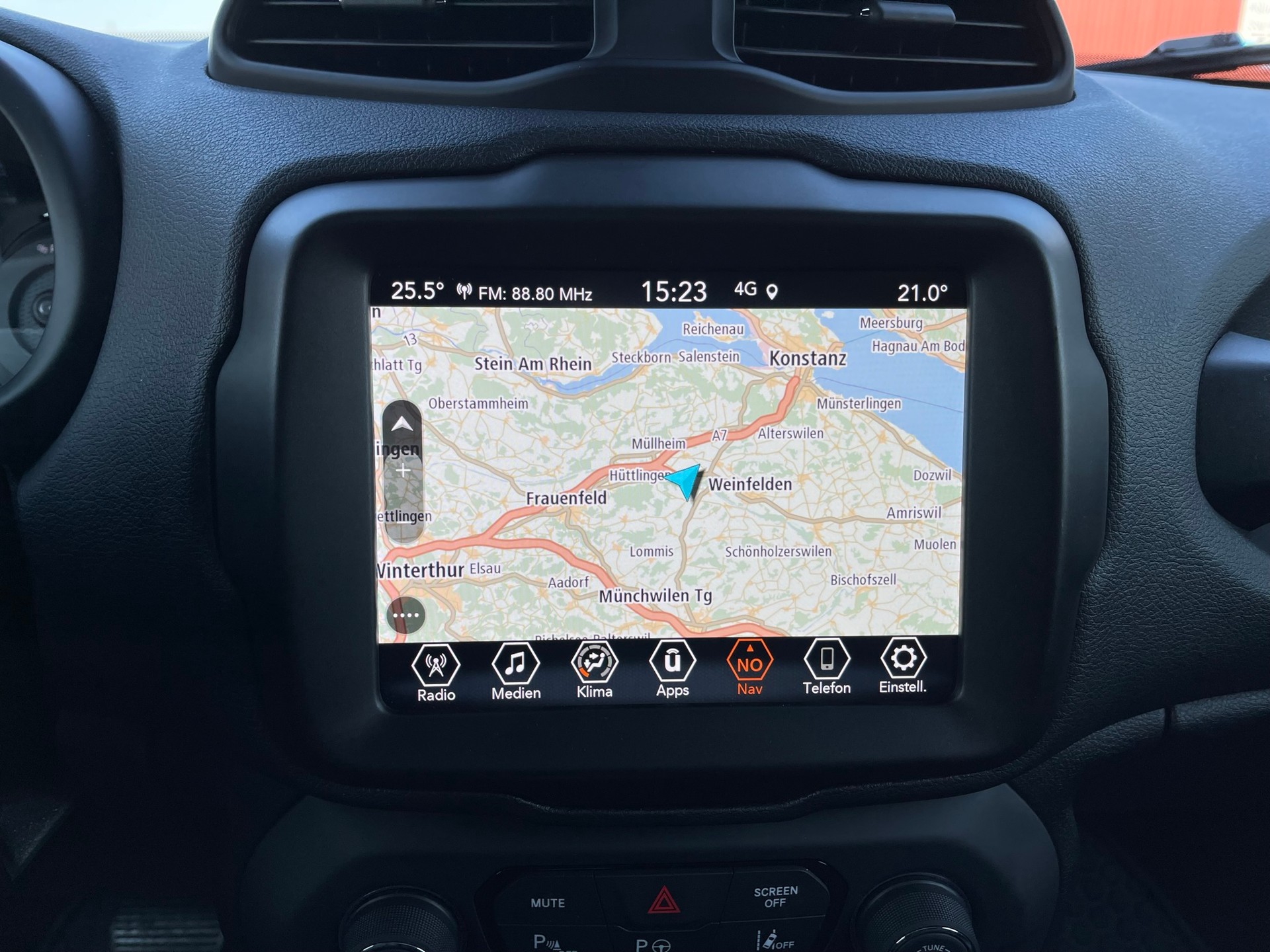 JEEP RENEGADE 1.3 Turbo PHEV 240-image-15