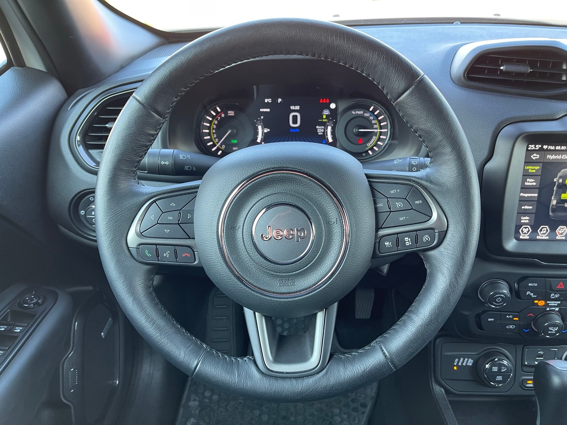 JEEP RENEGADE 1.3 Turbo PHEV 240-image-13