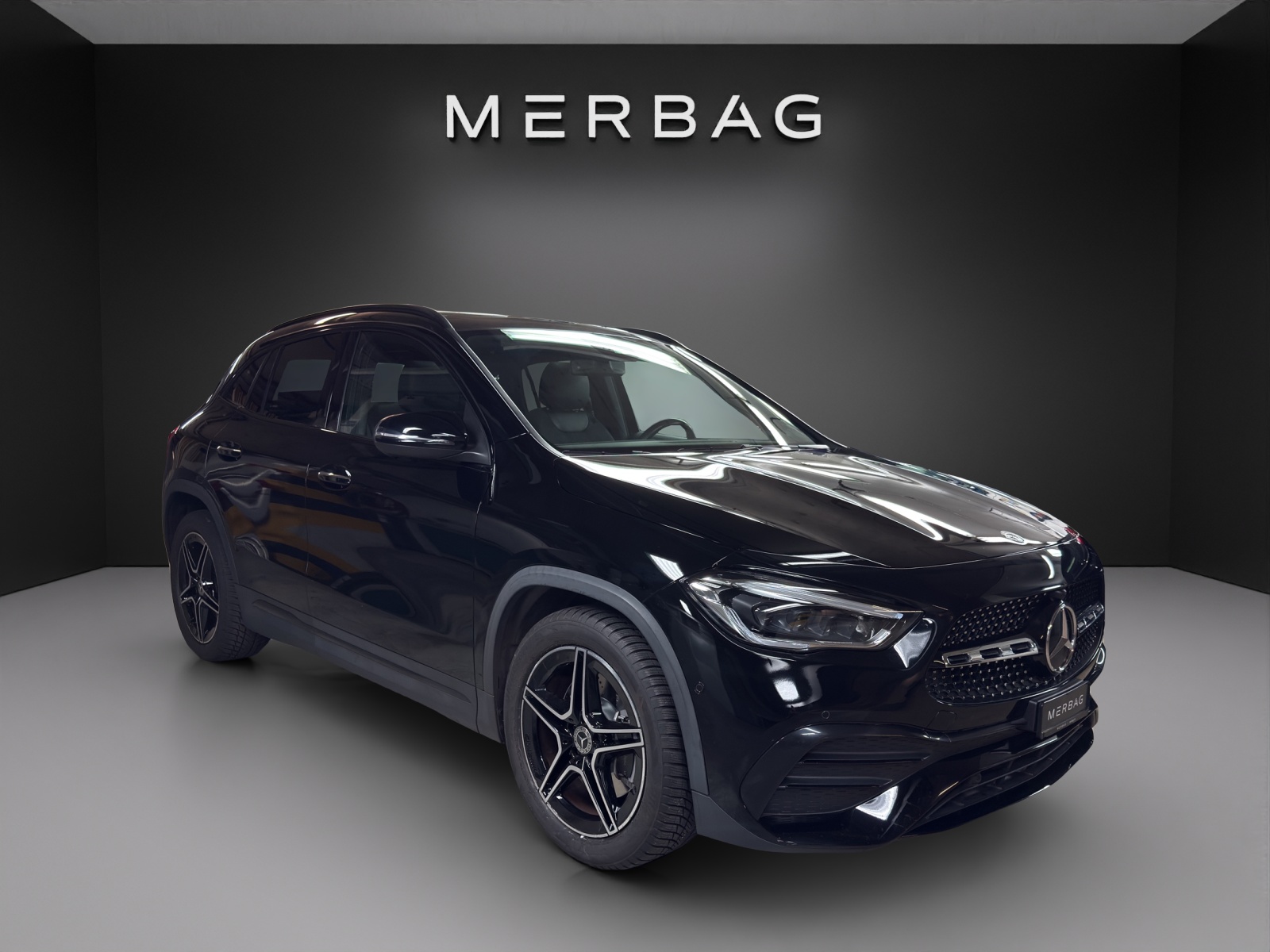 MERCEDES-BENZ GLA 250 AMG Line 4Matic-image-5