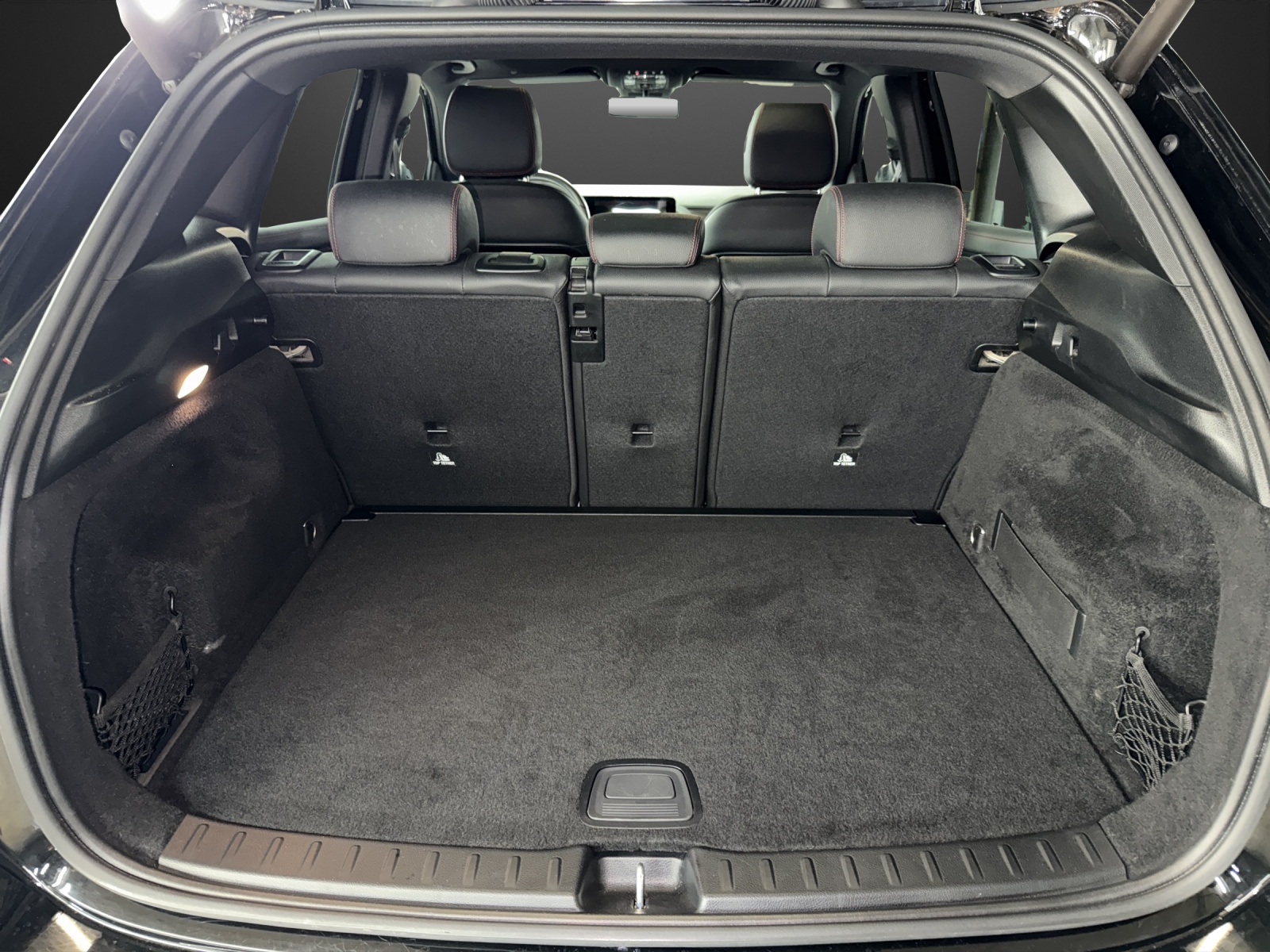 MERCEDES-BENZ GLA 250 AMG Line 4Matic-image-8