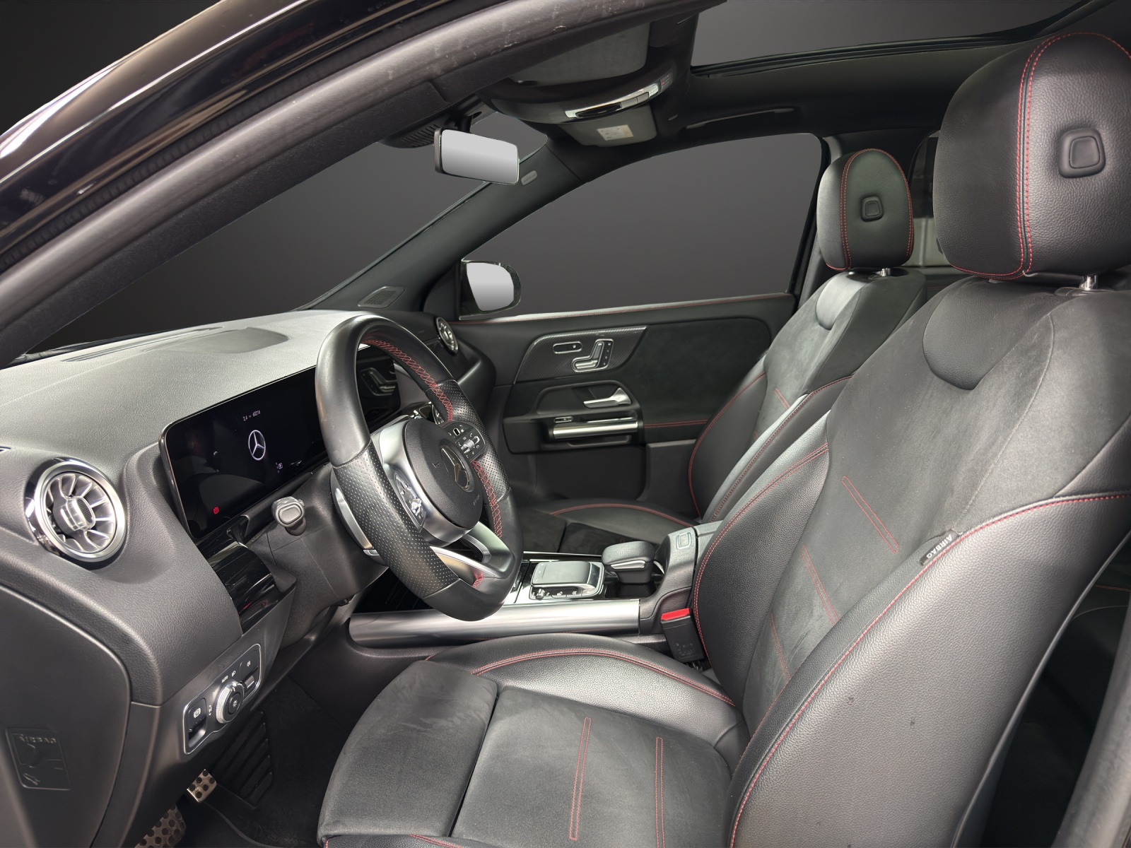 MERCEDES-BENZ GLA 250 AMG Line 4Matic-image-9