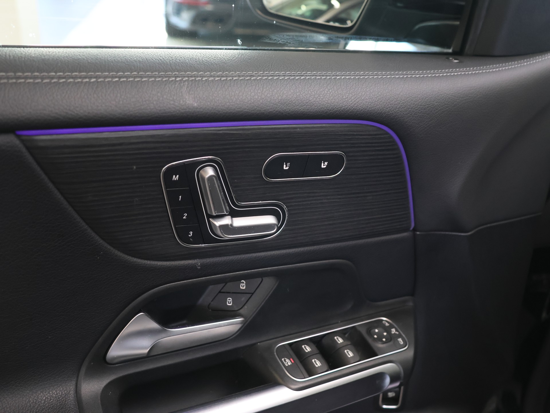 MERCEDES-BENZ GLB 35 AMG 4Matic 8G-Tronic *1-HAND*-image-12