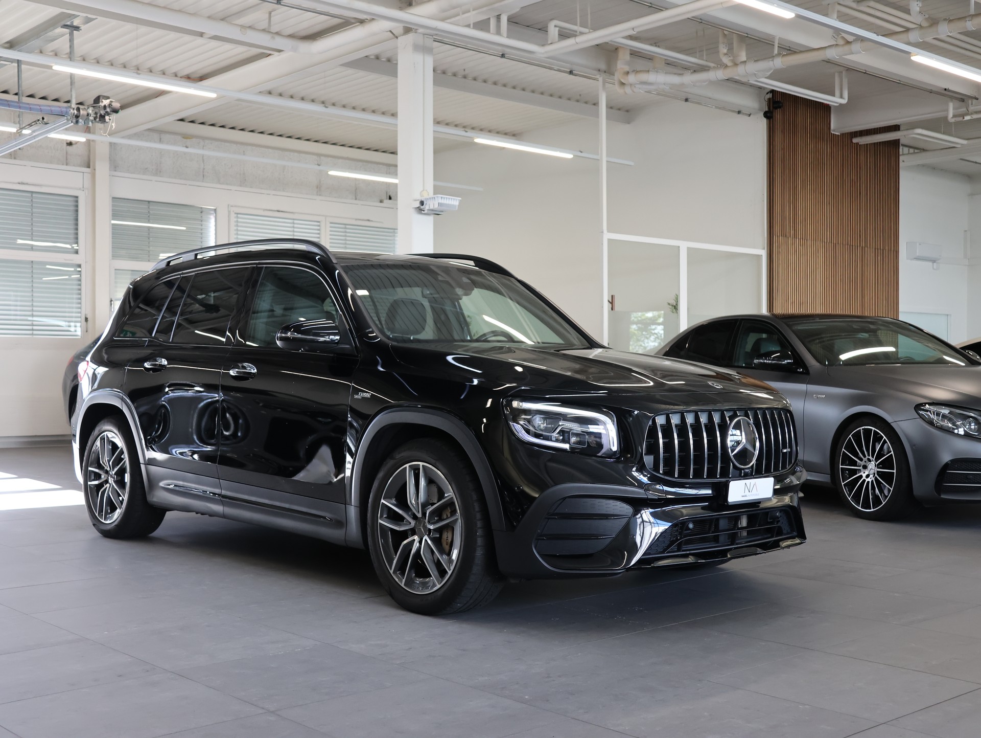 MERCEDES-BENZ GLB 35 AMG 4Matic 8G-Tronic *1-HAND*-showroom-element-1
