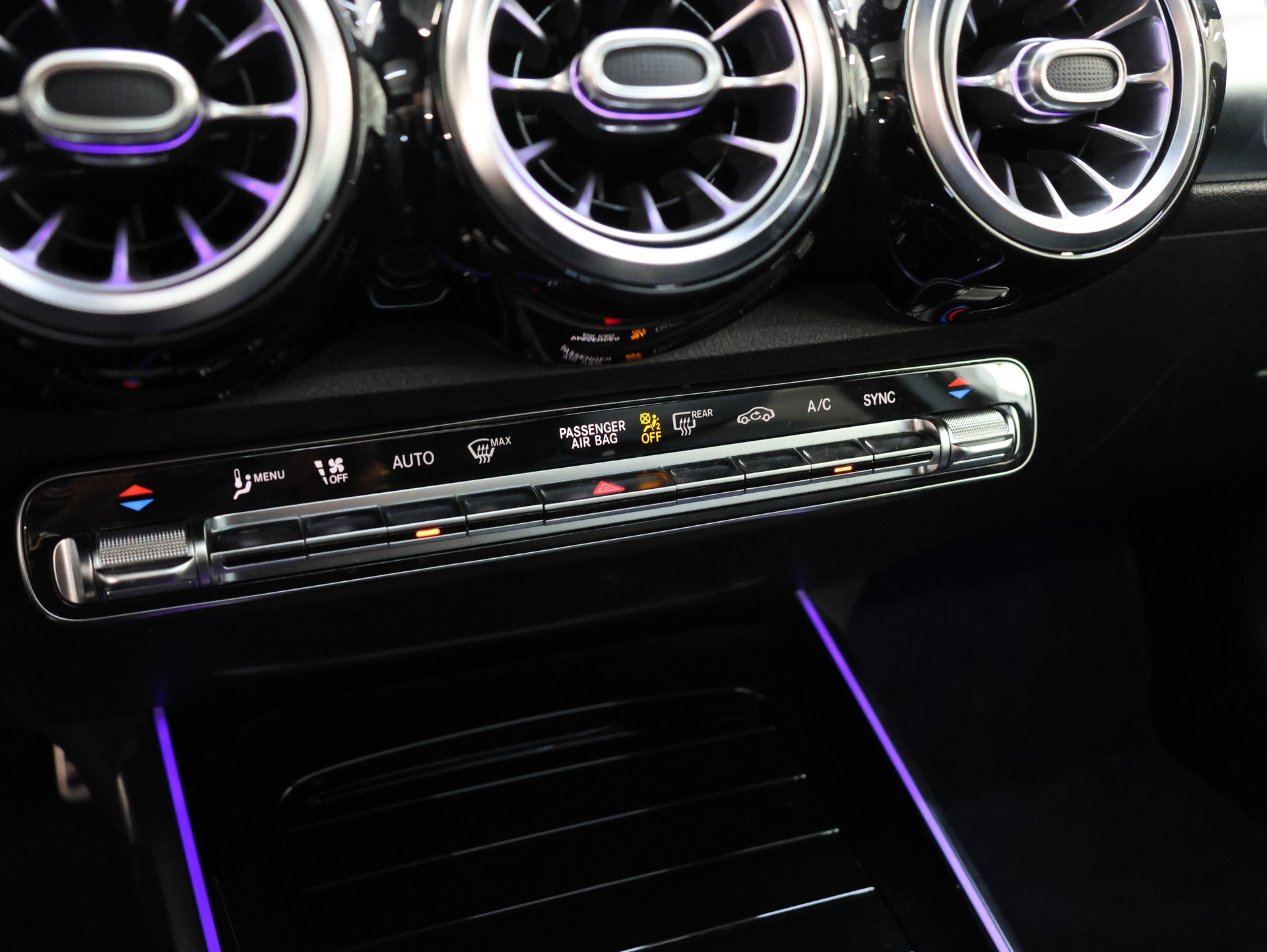 MERCEDES-BENZ GLB 35 AMG 4Matic 8G-Tronic *1-HAND*-image-20