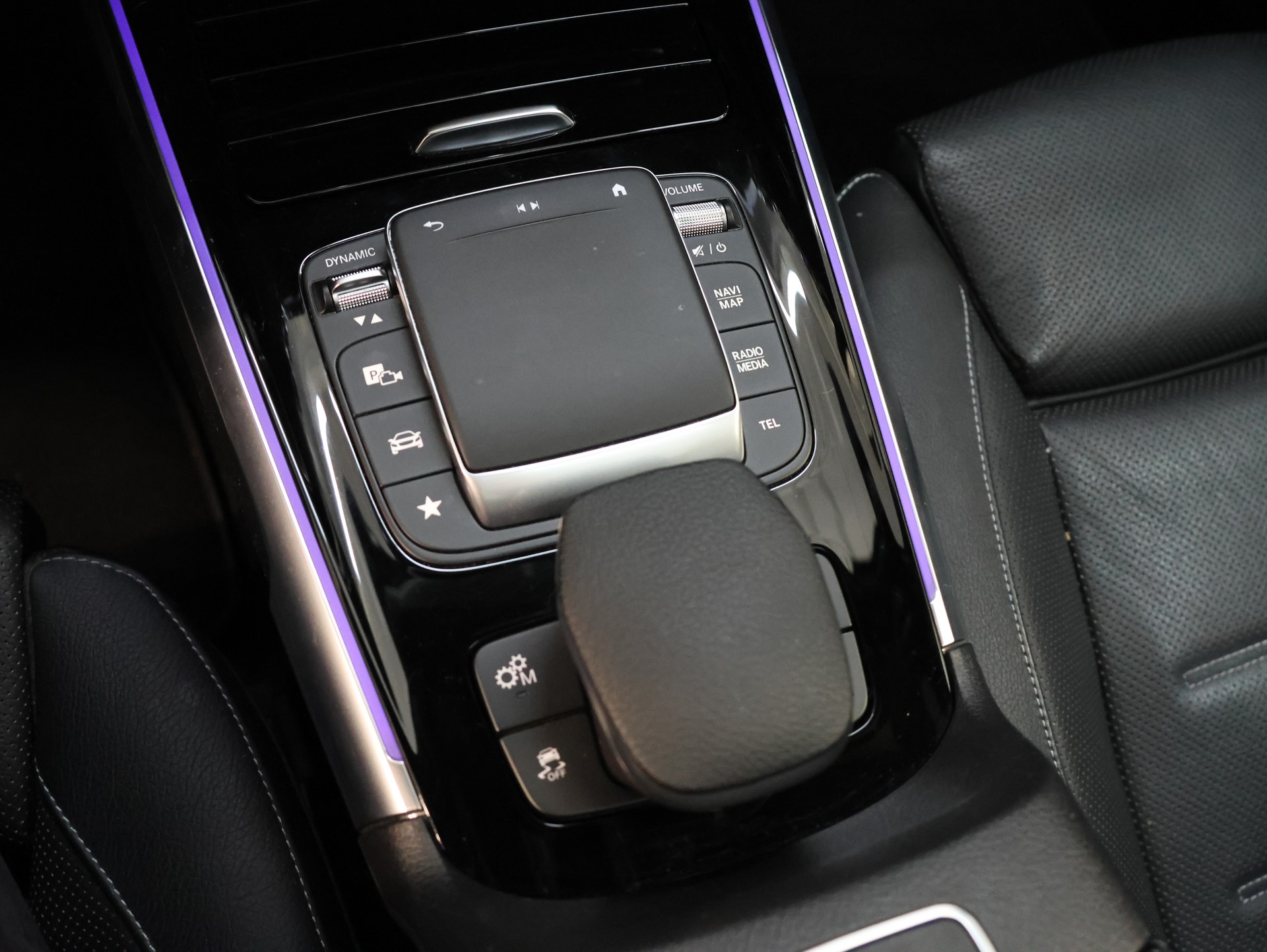 MERCEDES-BENZ GLB 35 AMG 4Matic 8G-Tronic *1-HAND*-image-21