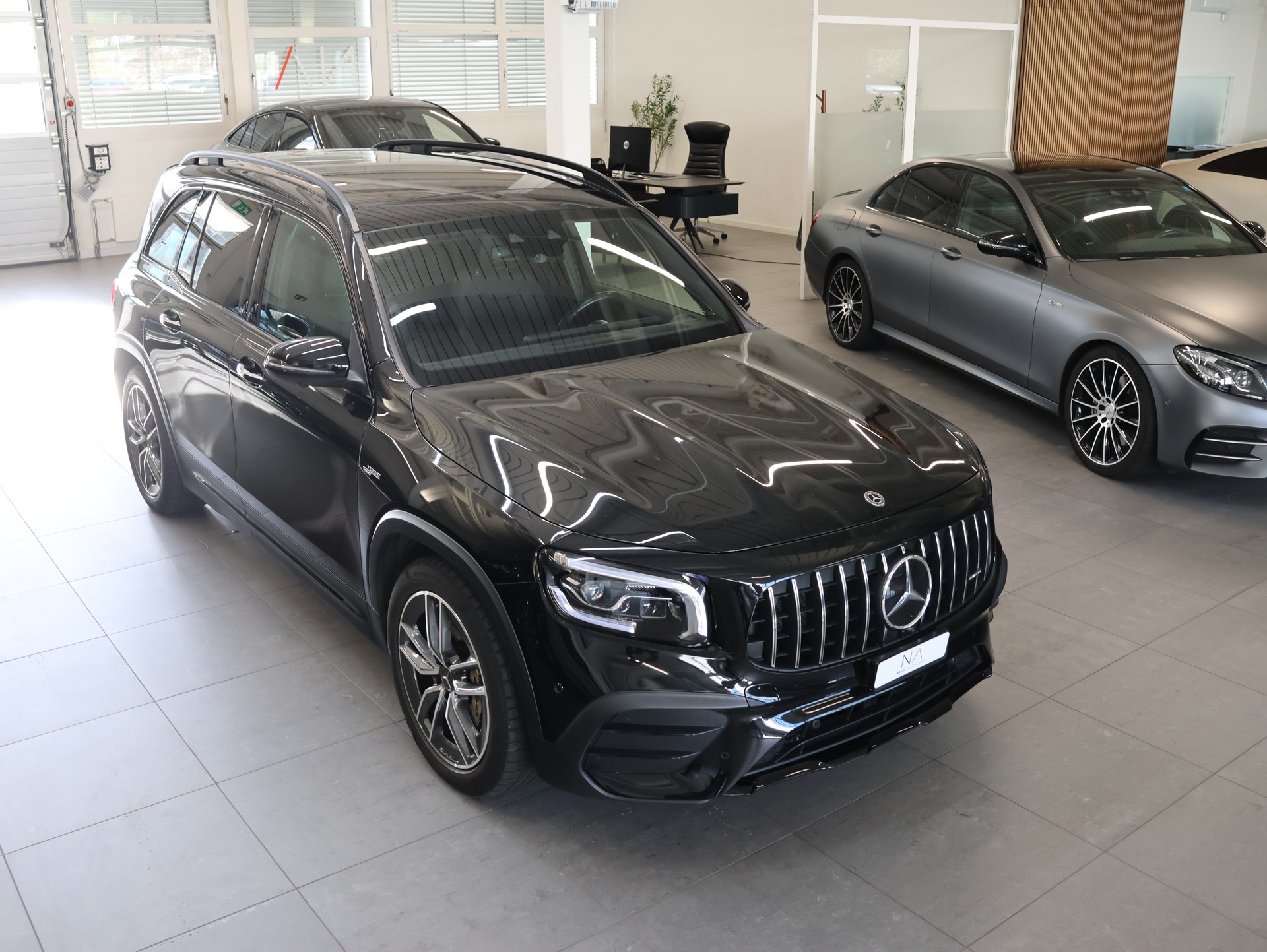 MERCEDES-BENZ GLB 35 AMG 4Matic 8G-Tronic *1-HAND*-image-9