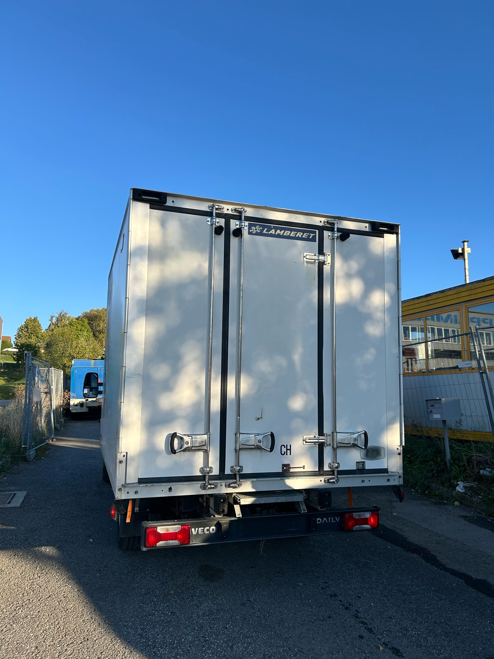 IVECO 35 S 15-image-4