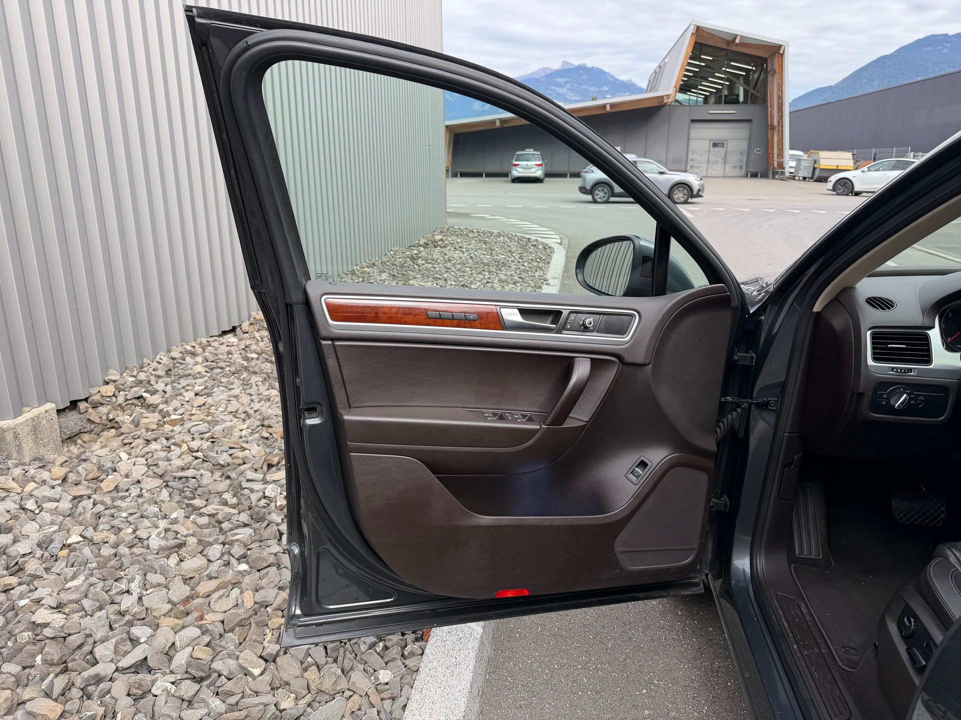 VW Touareg 3.0 TDI BlueMotion Technology Tiptronic CROCHET ATTELAGE 3500 KG-image-23