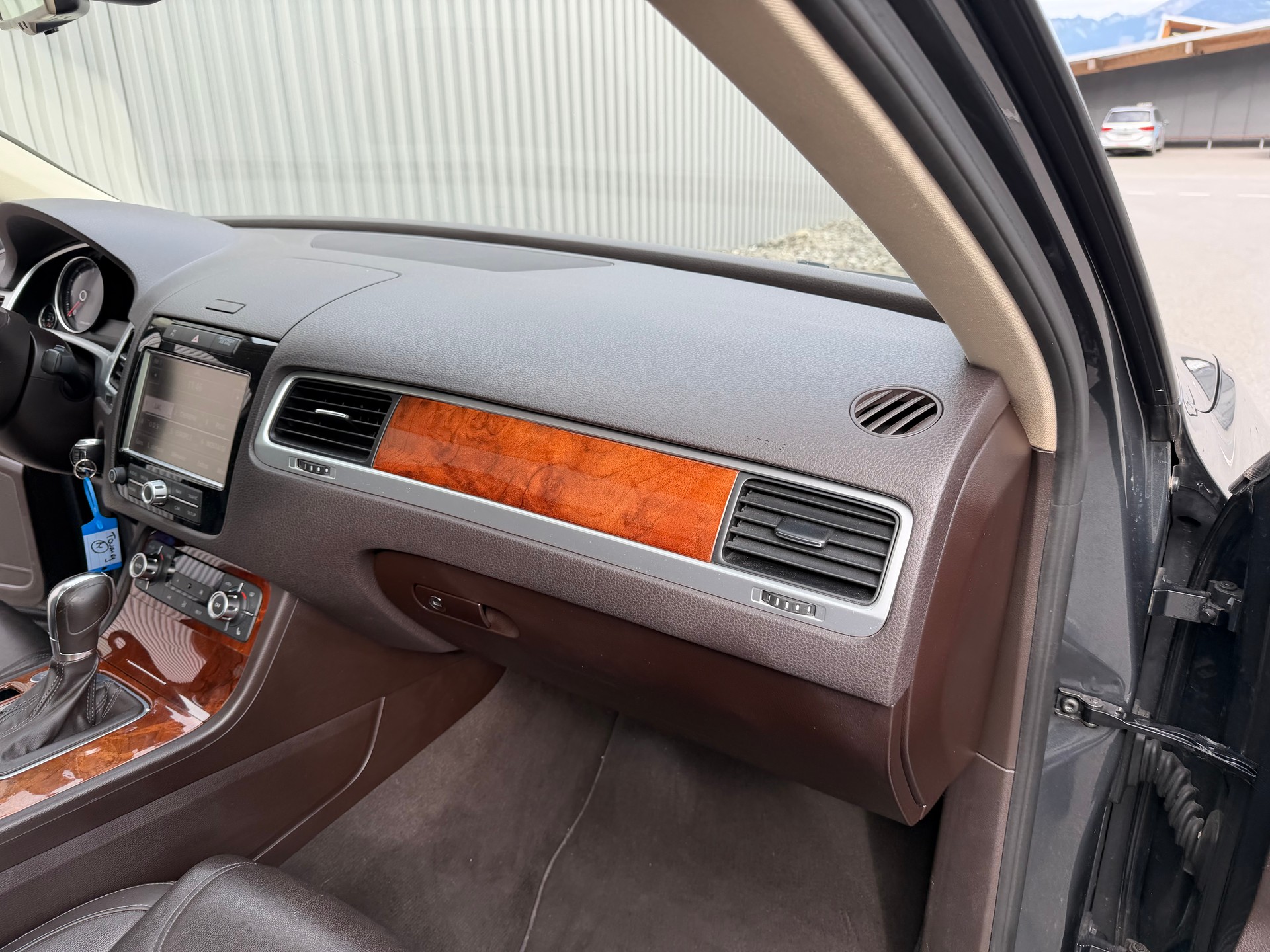 VW Touareg 3.0 TDI BlueMotion Technology Tiptronic CROCHET ATTELAGE 3500 KG-image-32