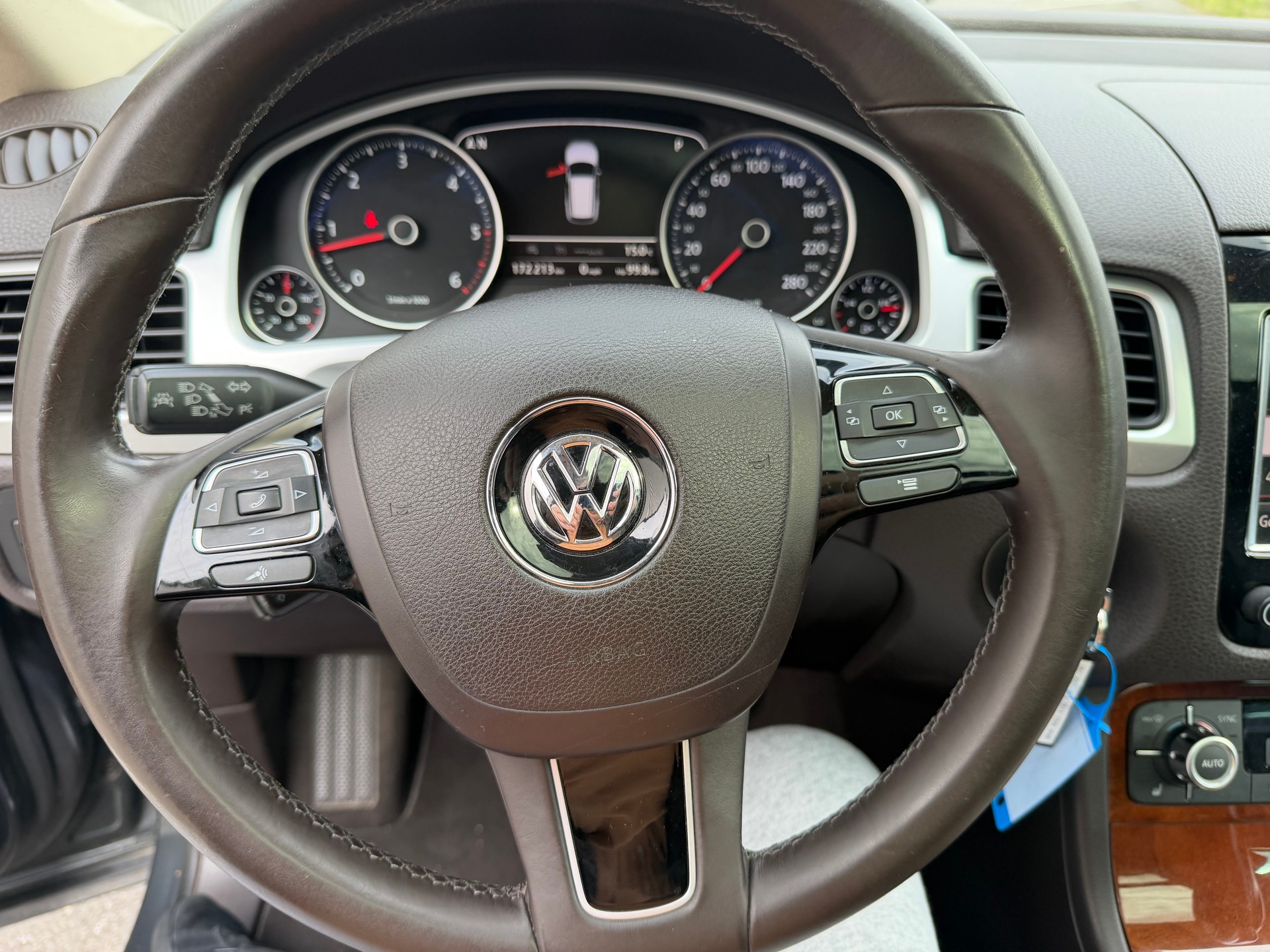 VW Touareg 3.0 TDI BlueMotion Technology Tiptronic CROCHET ATTELAGE 3500 KG-image-39