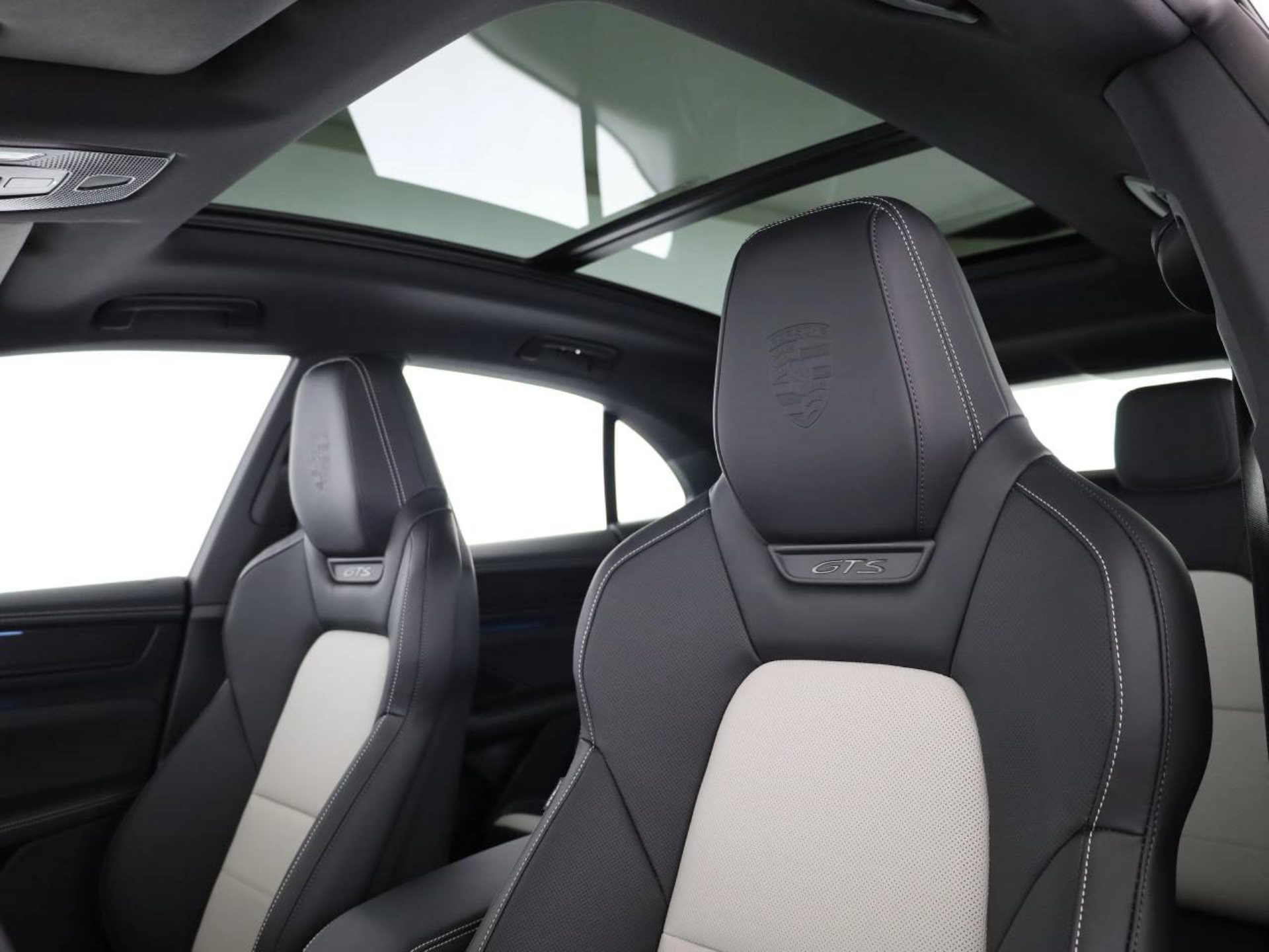PORSCHE Macan GTS-image-16
