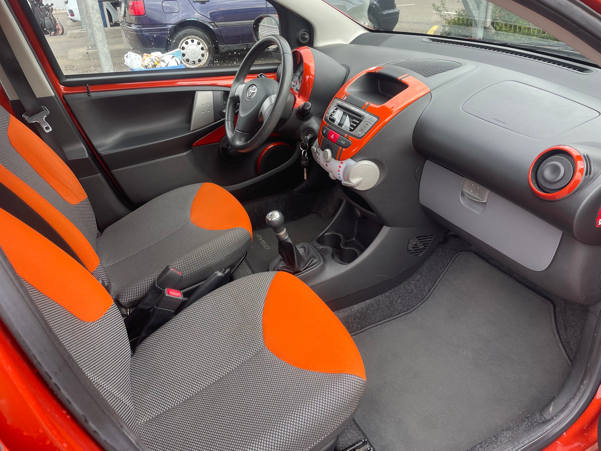 TOYOTA Aygo 1.0 VVT-i Luna-image-15
