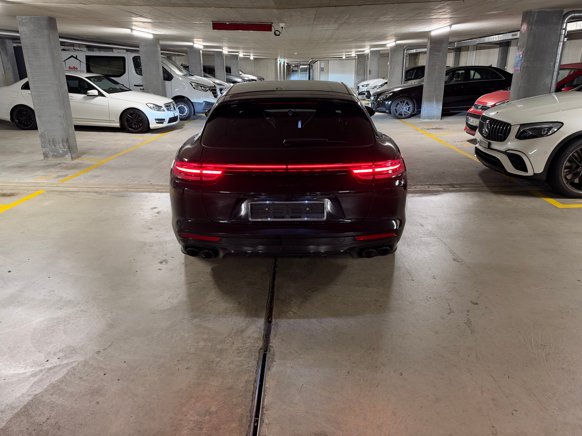 PORSCHE 4.0 V8 GTS-image-3