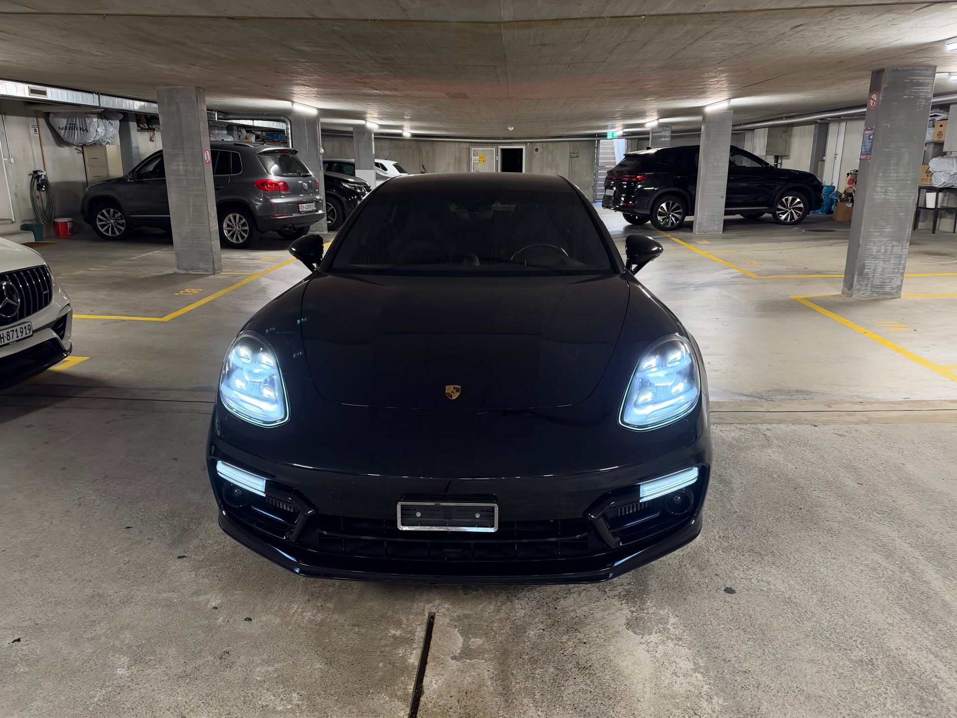 PORSCHE 4.0 V8 GTS-image-0