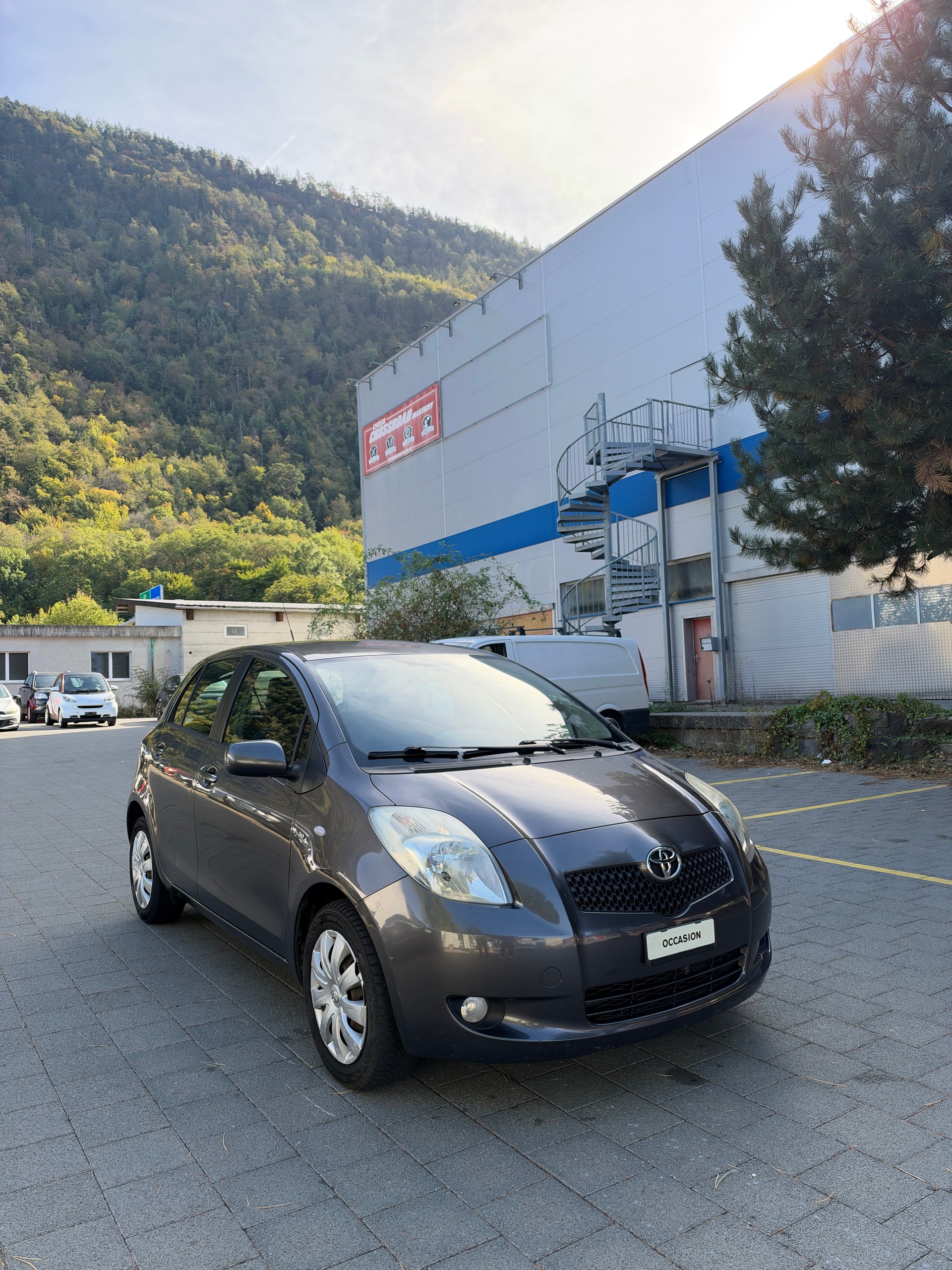 TOYOTA Yaris 1.4 D-4D Linea Luna-image-1