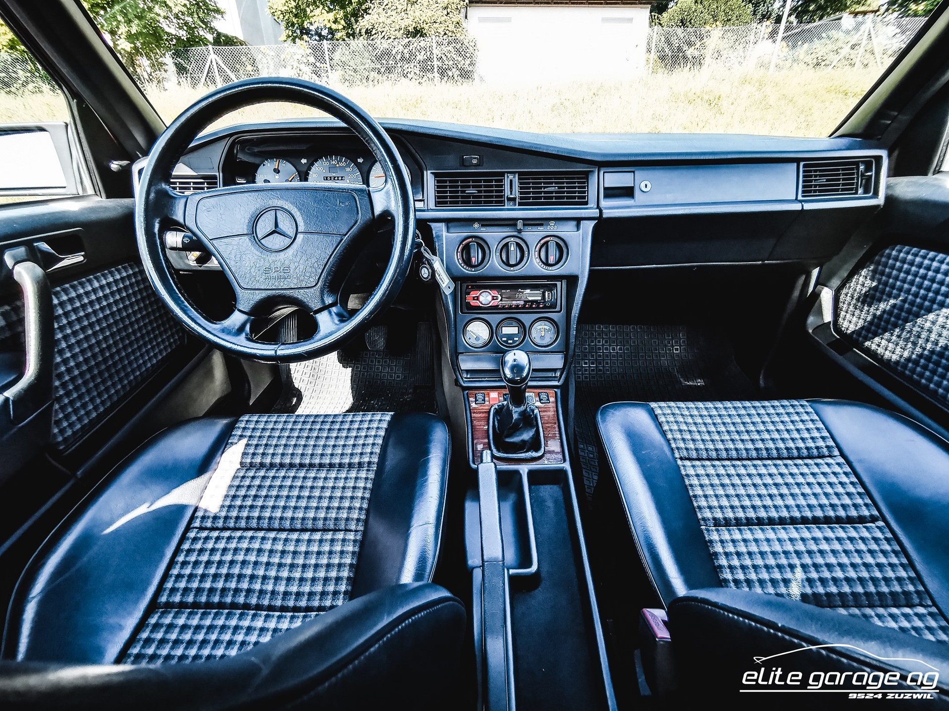 MERCEDES-BENZ 190 E 2.5-16-image-12