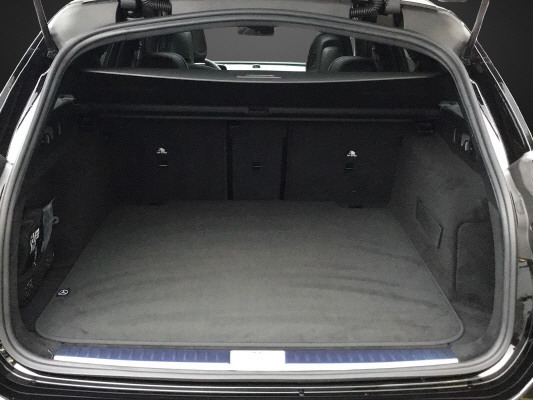 MERCEDES-BENZ E 220 d T 9G-Tronic-image-11