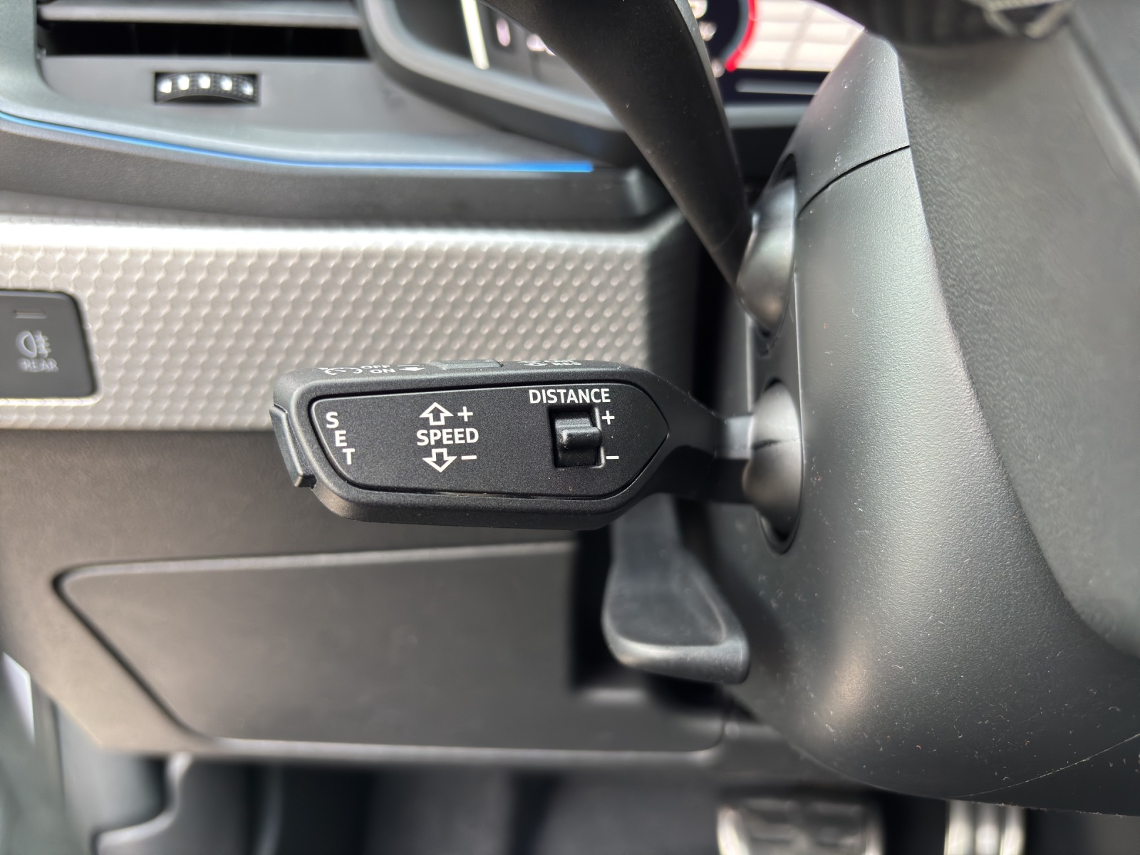 AUDI A1 Sportback 35 TFSI S Line S-tronic-image-14