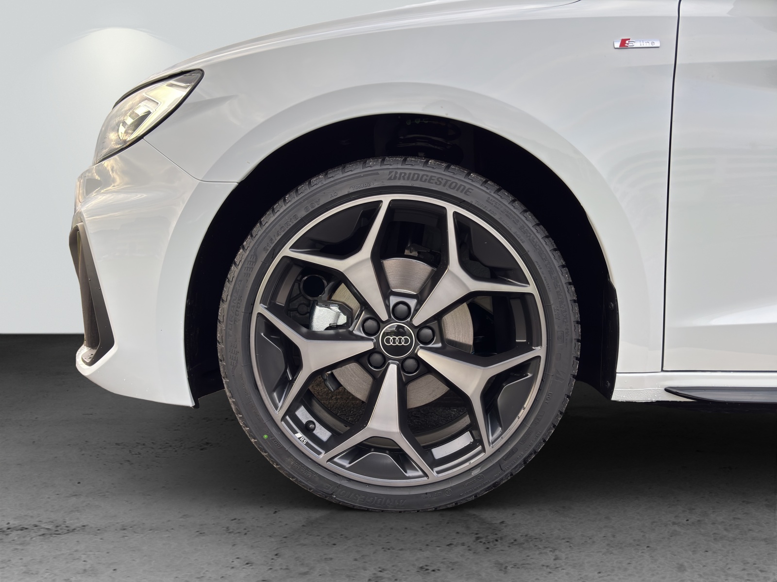 AUDI A1 Sportback 35 TFSI S Line S-tronic-image-10